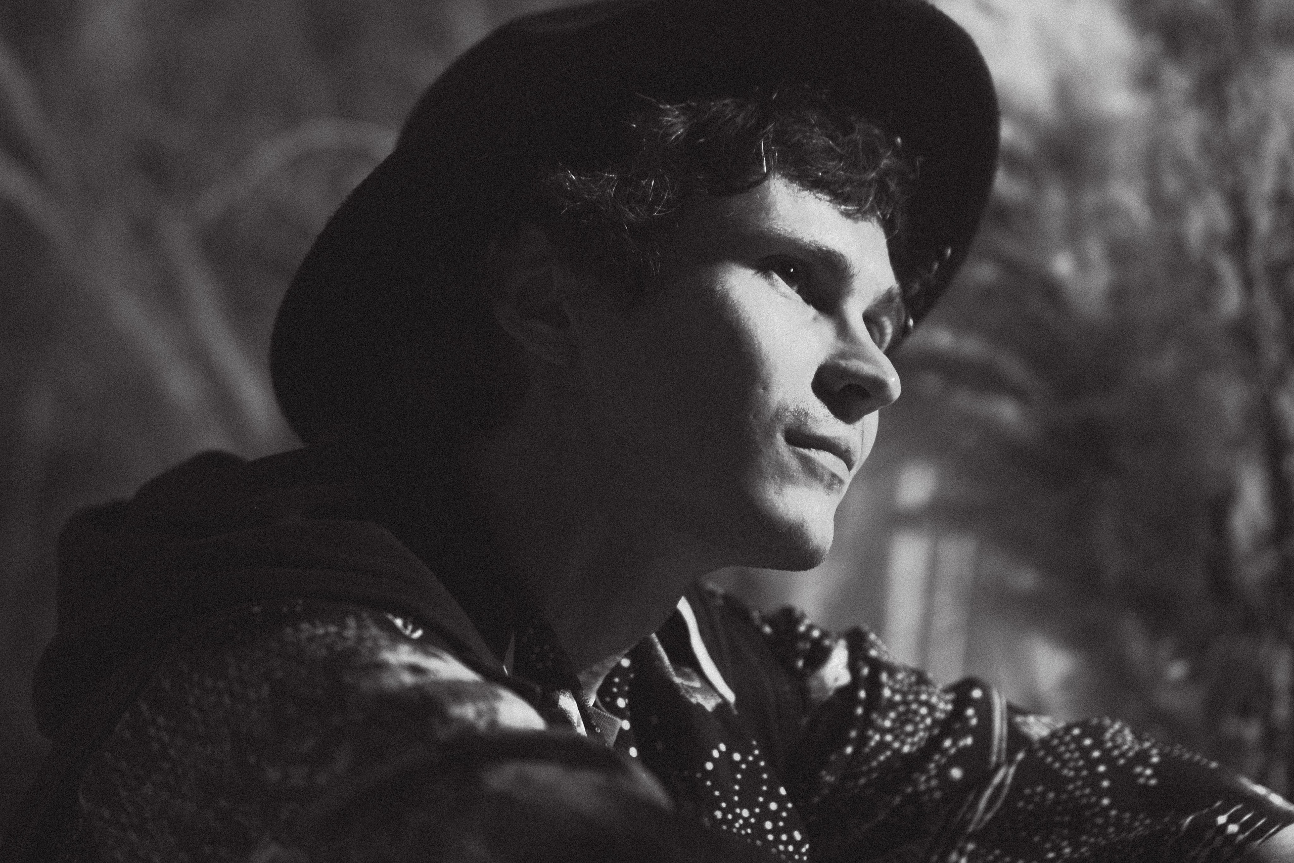 мужской портрет, съемка в студии, ч/б портрет, черное-белое фото, черно - белая фотография