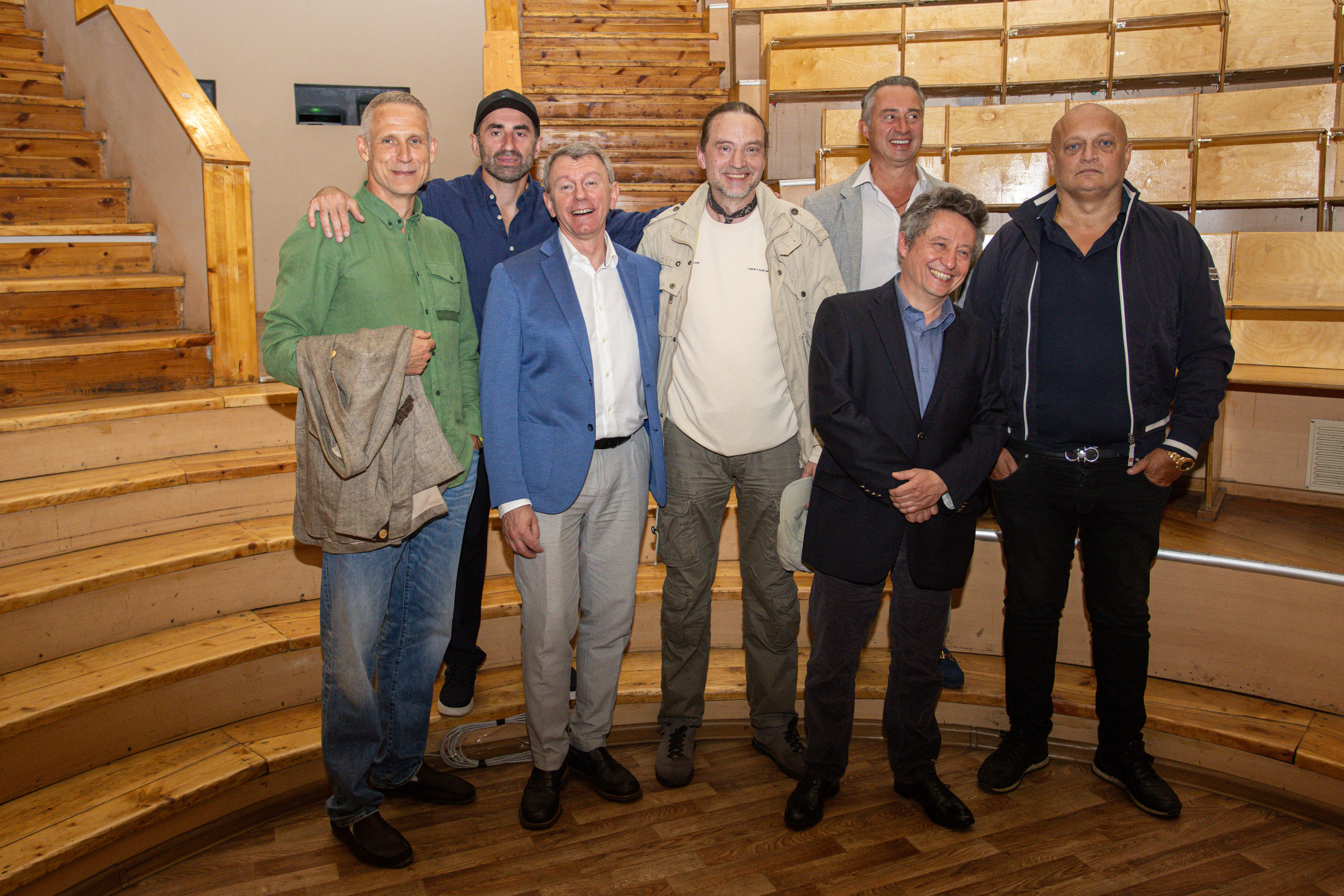 Встреча выпускников. Стоматологи СПб. Семейный фотограф в Вышнем Волочке — Ульяна Иванова | Фотосессии для всей семьи