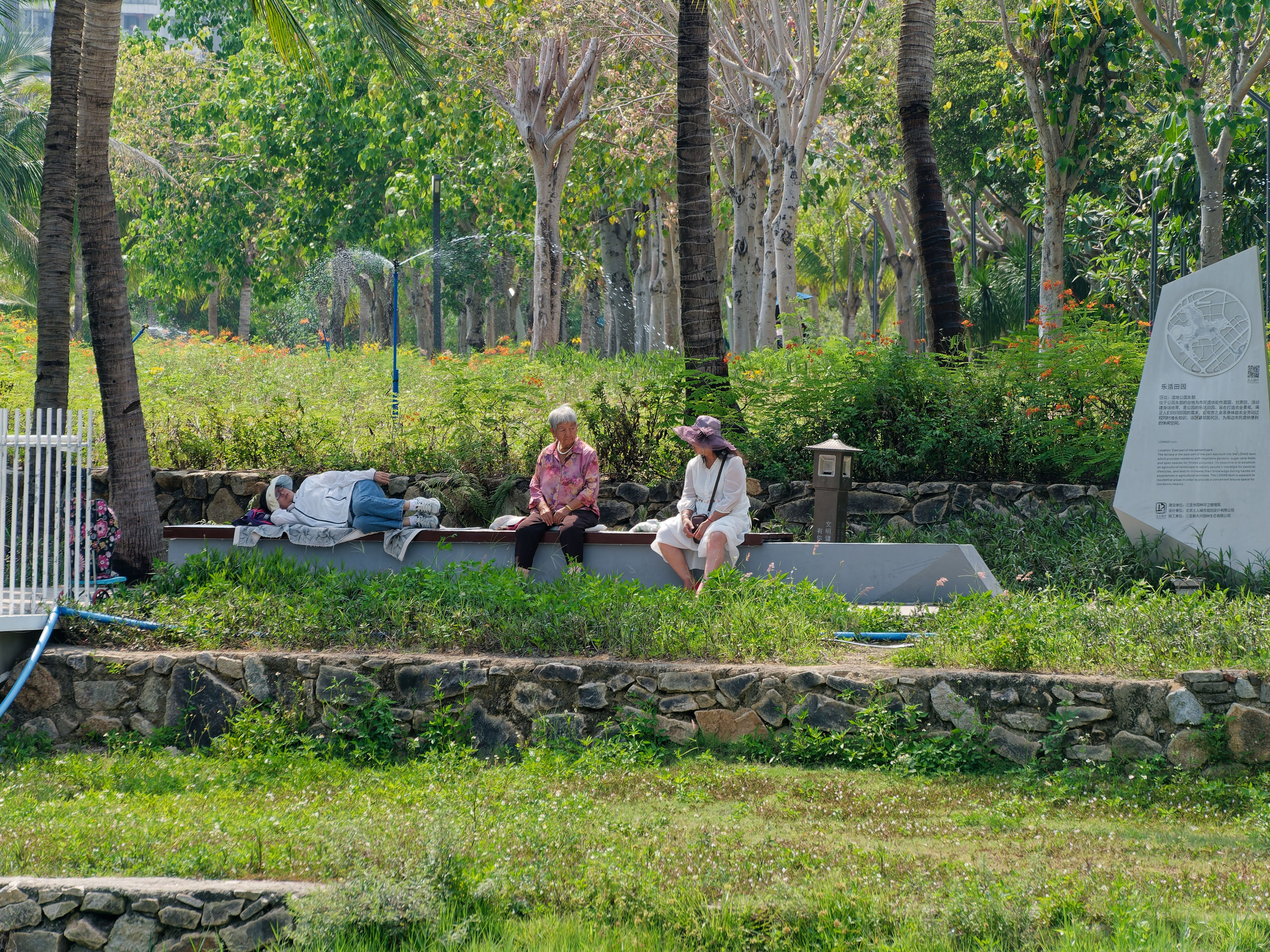 Хайнань 2026, улицы Ялунвань и Саньи. Фотопрогулки по Миру