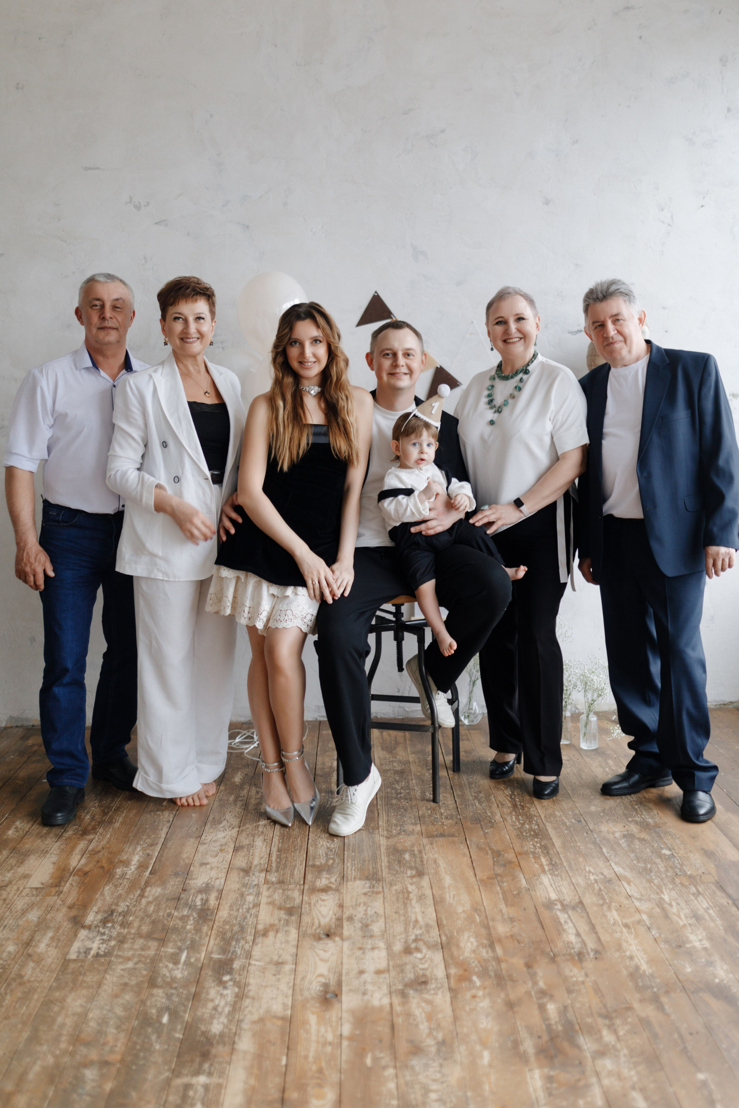 Арсению Годик. Главная