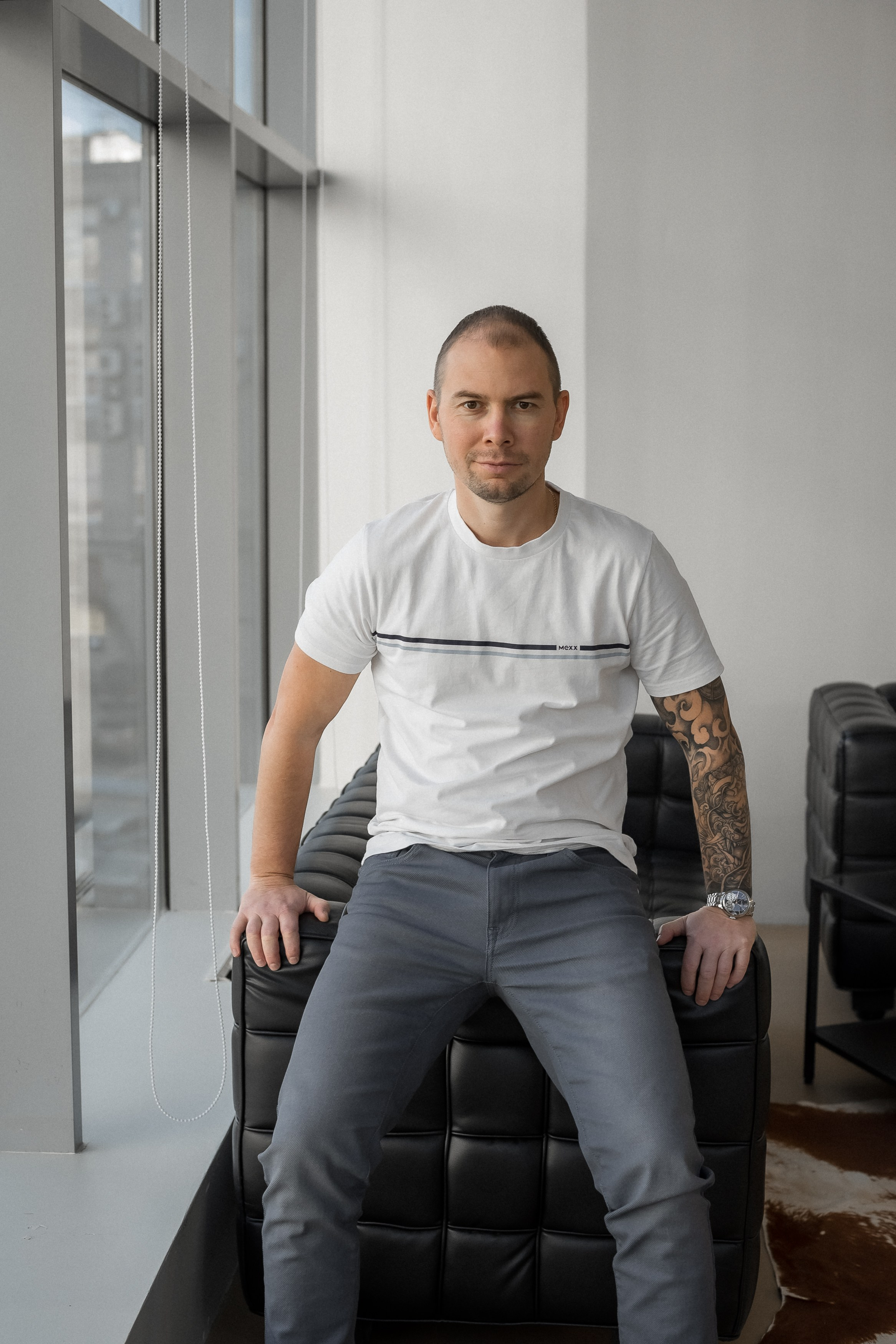 Бизнес портрет для руководителя. КОНТЕНТ |БРЕНД фотограф Санкт-Петербург — Жанна Олтаржевская