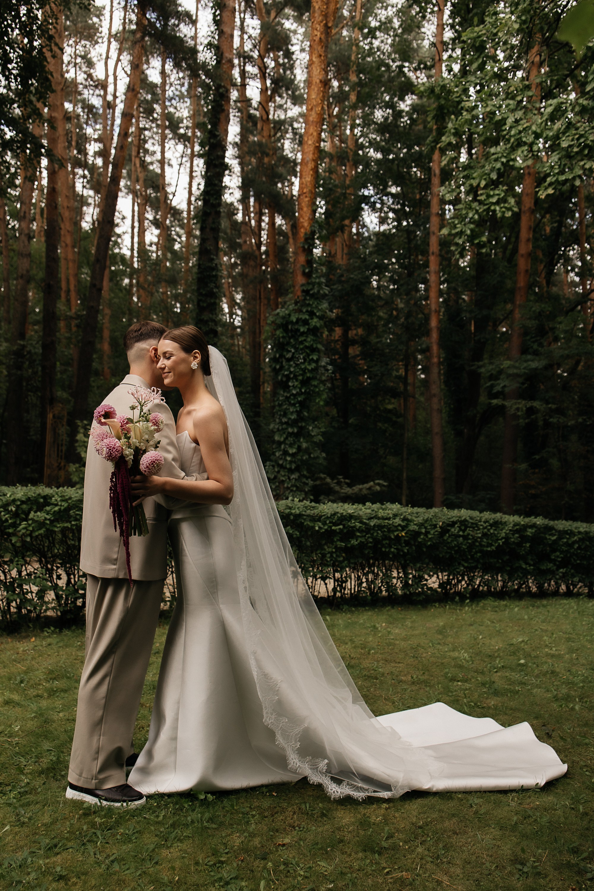 Свадьбная фотосессия в отеле Кронон (Гродно, Беларусь). Свадебный и семейный фотограф Виолетта Сидельникова. Краснодар, Россия, Беларусь, Европа