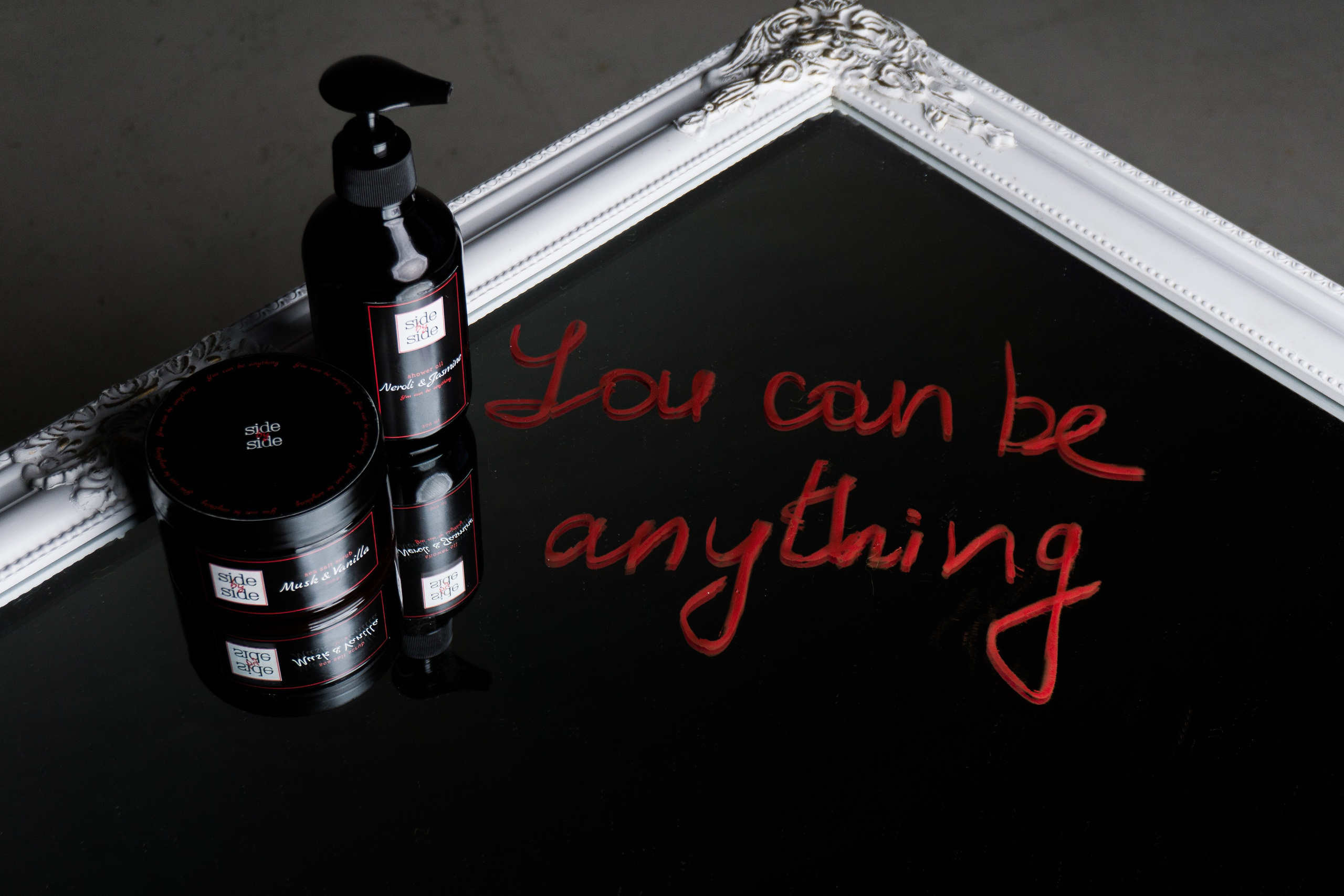 Side by side. Фотограф