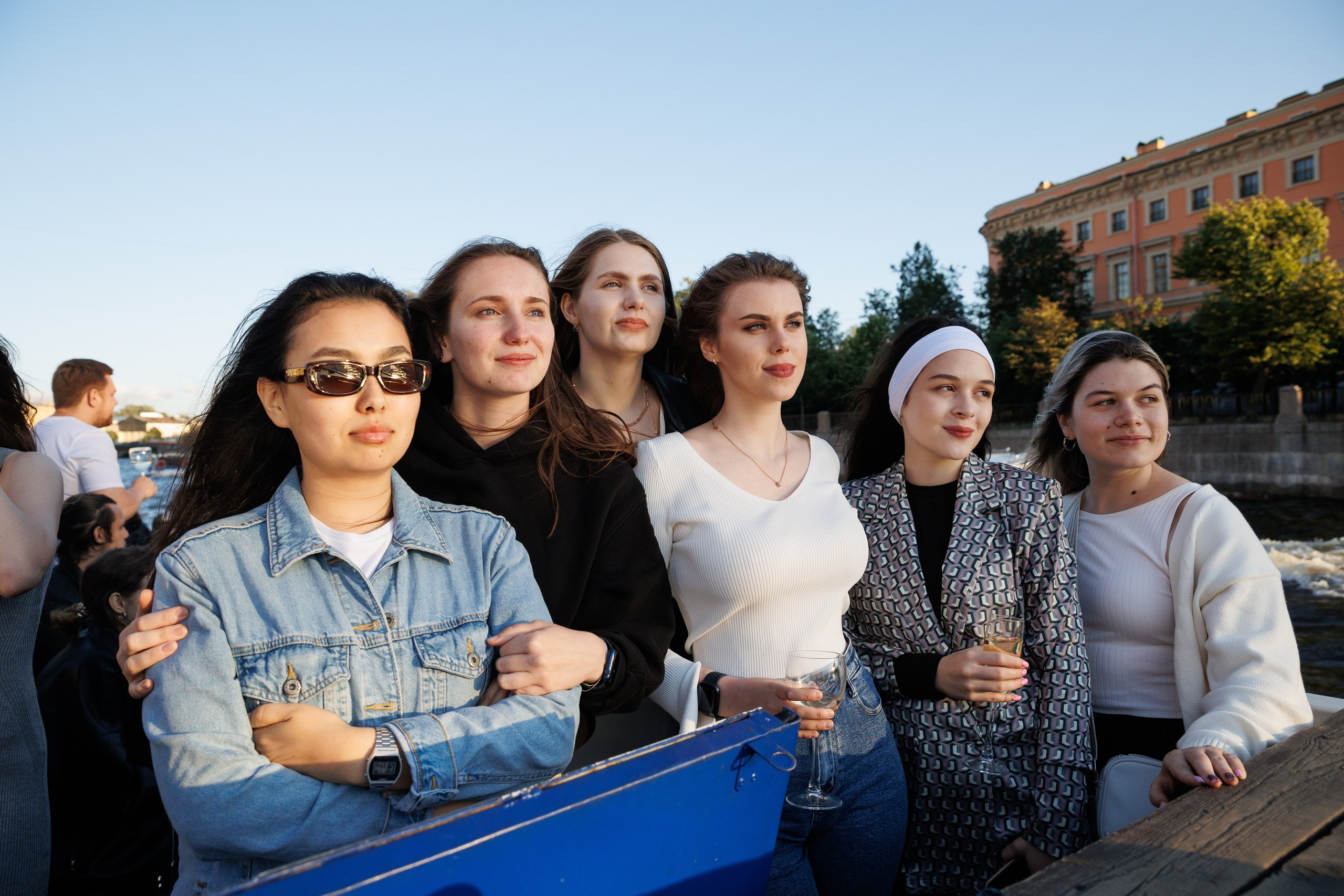 На теплоходах музыка играет. Репортажный Фотограф в Москве Юра Гушан