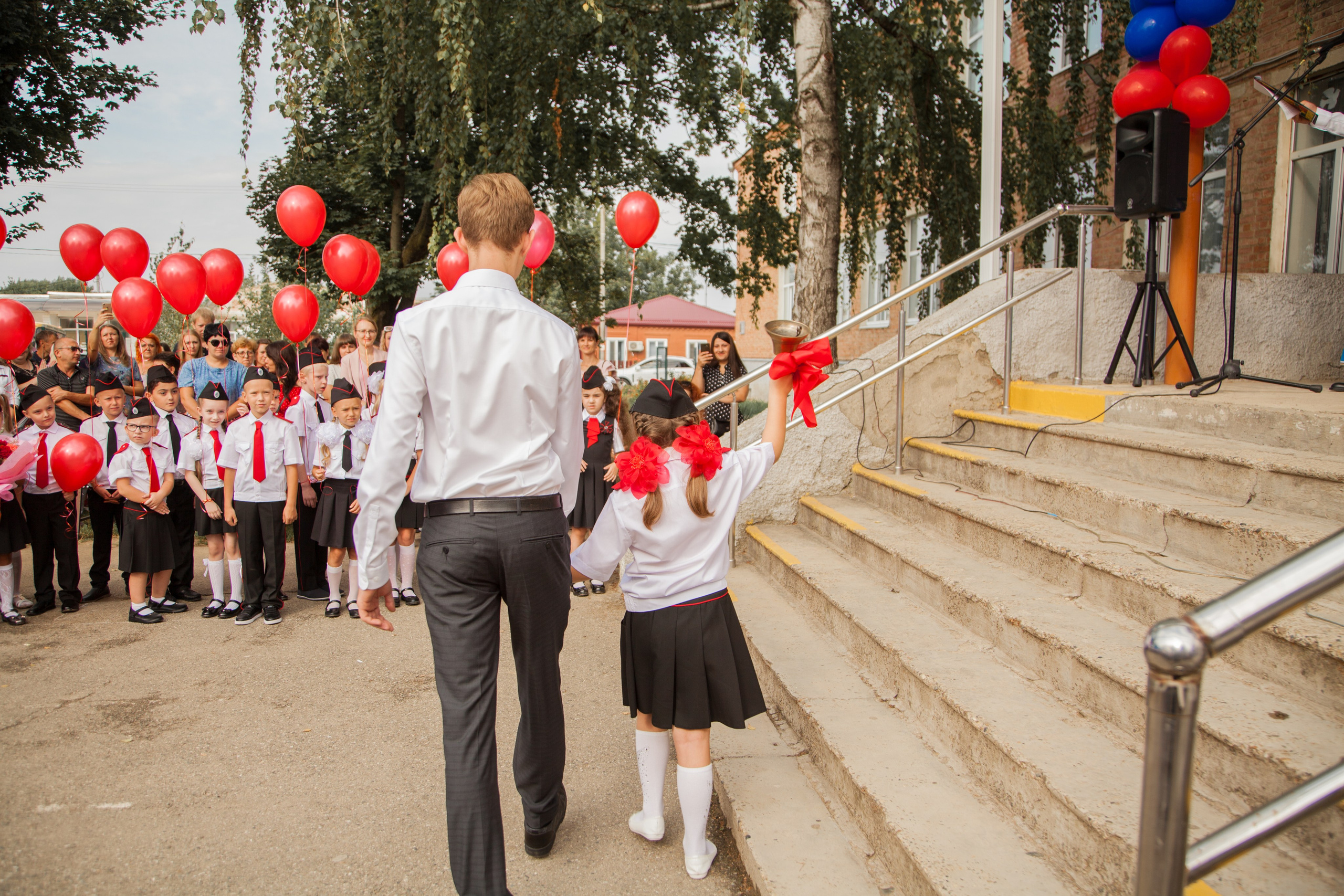 Линейка 1 сентября. Свадебный и семейный фотограф в Армавире