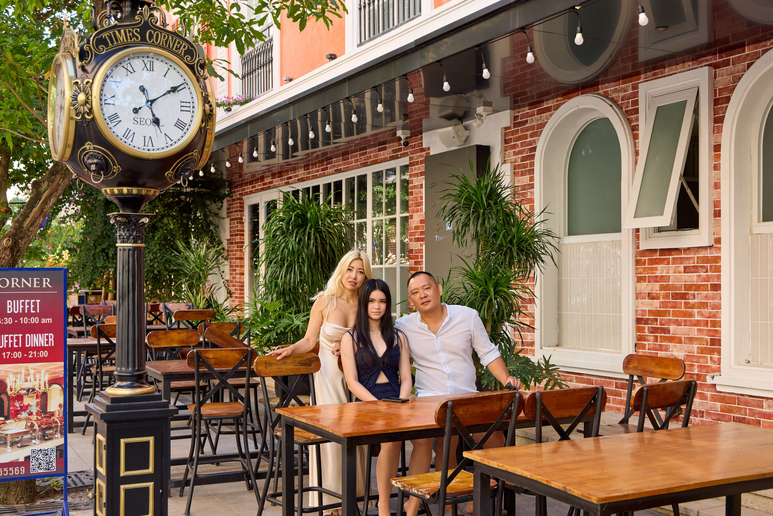 Family Photoshoot in Sunset Town