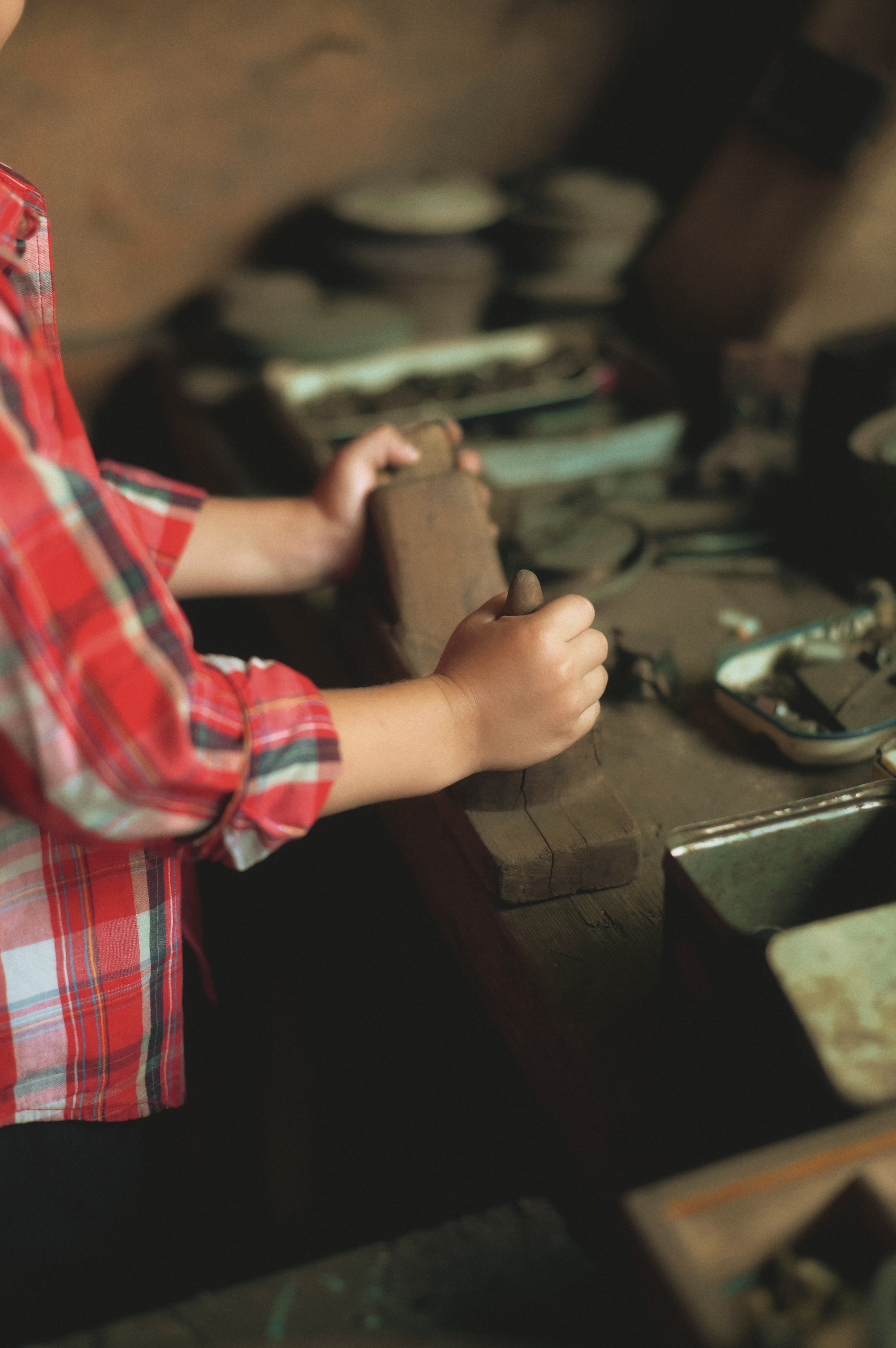 В дедушкиной мастерской. Фотограф Альбина Вакунова