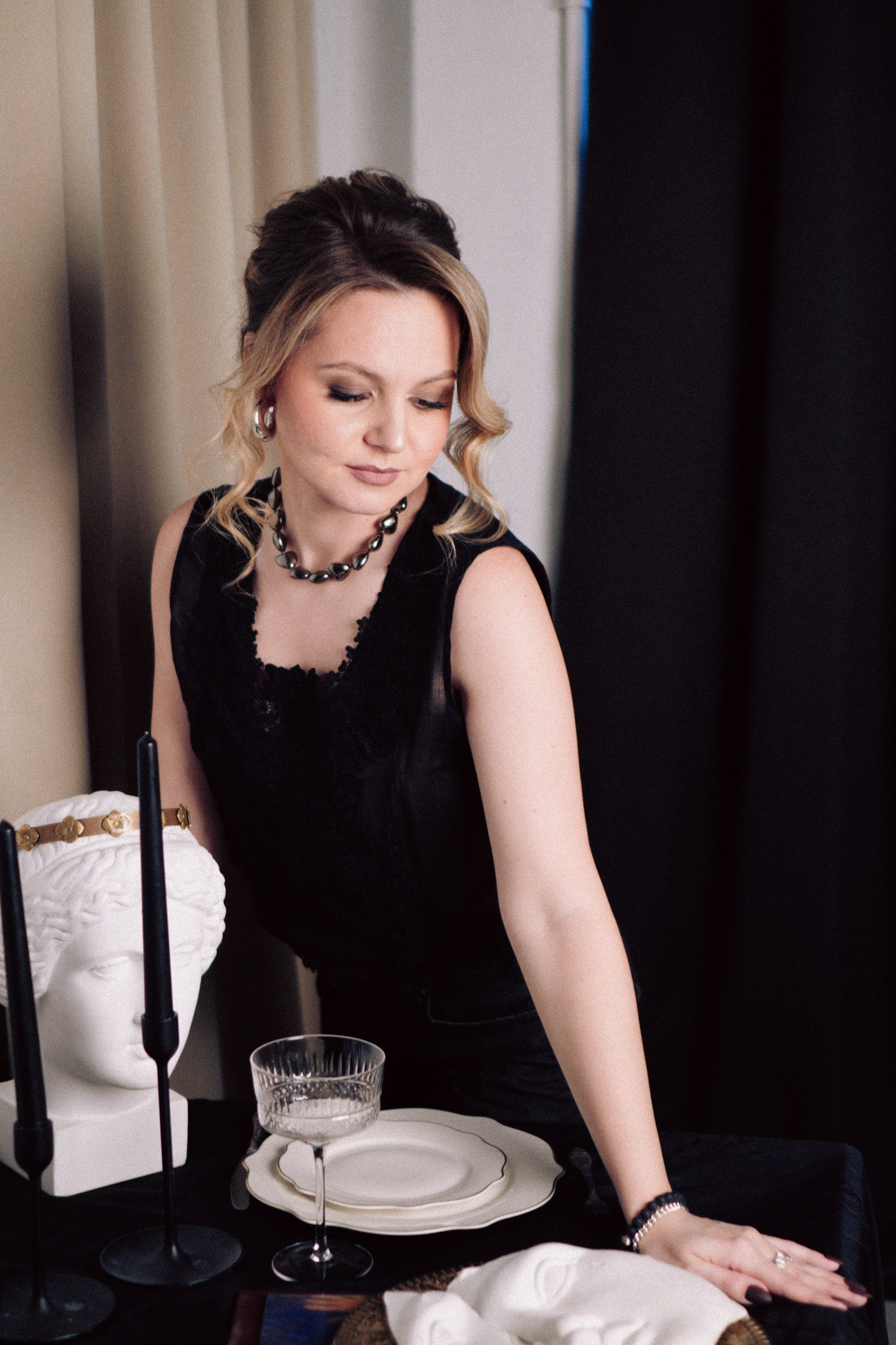 НОВОГОДНЯЯ ФОТОСЕСИИЯ В СТУДИИ ДЛЯ ДЕВУШКИ И ПРОГУЛКА ПО ЧЕРНЫШЕВСКОЙ. Профессиональный фотограф, Санкт-Петербург — Виктория Богомолова