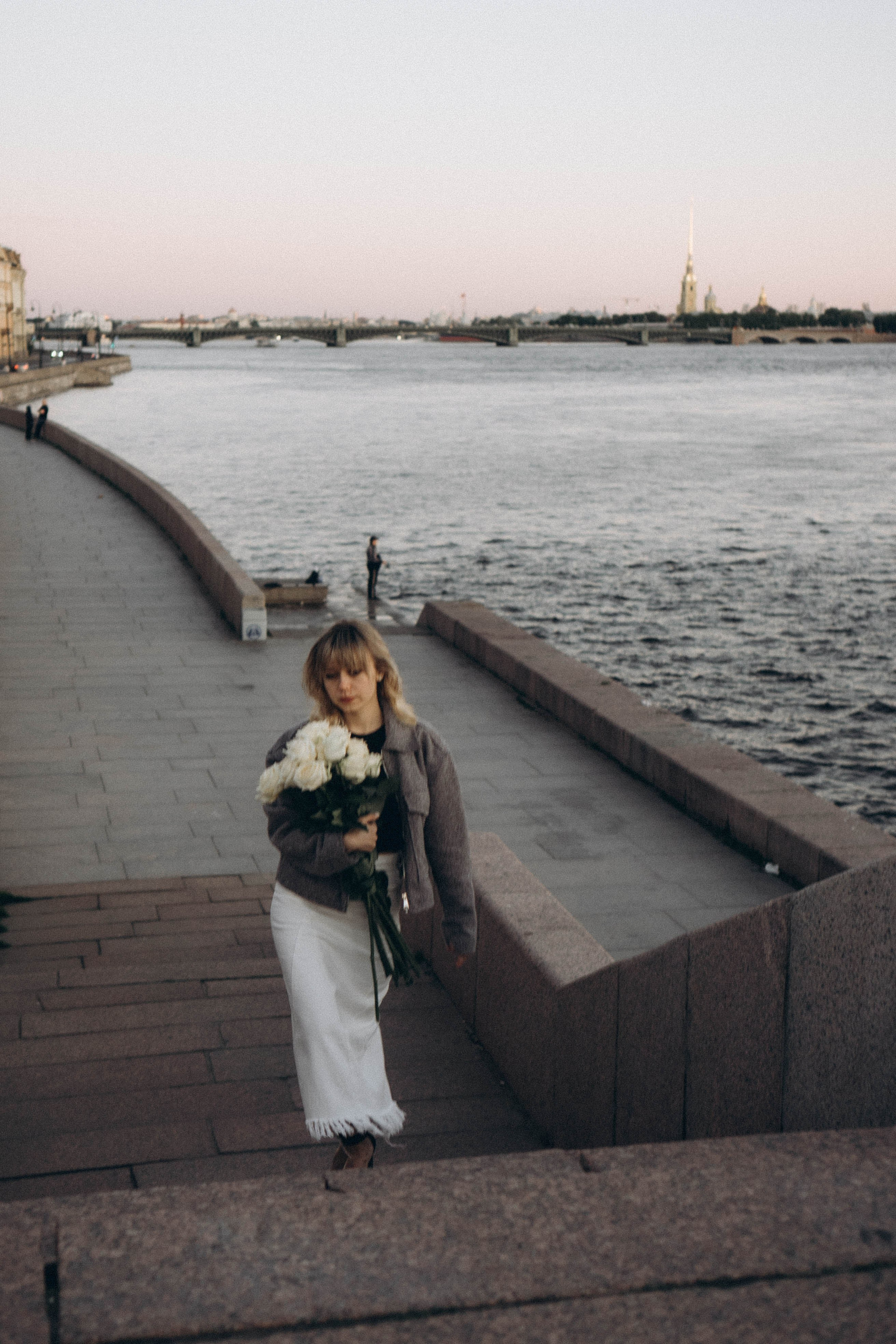 ПРОГУЛКА ПО ГОРОДУ В БЕЛЫЕ НОЧИ (другой вариант). Профессиональный фотограф, Санкт-Петербург — Виктория Богомолова