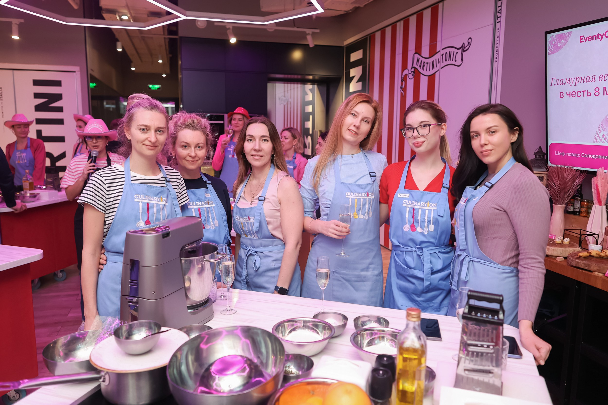 Вечеринка 8 марта в EventyOn. Репортажный фотограф видеограф в Москве Ольга Плаксина