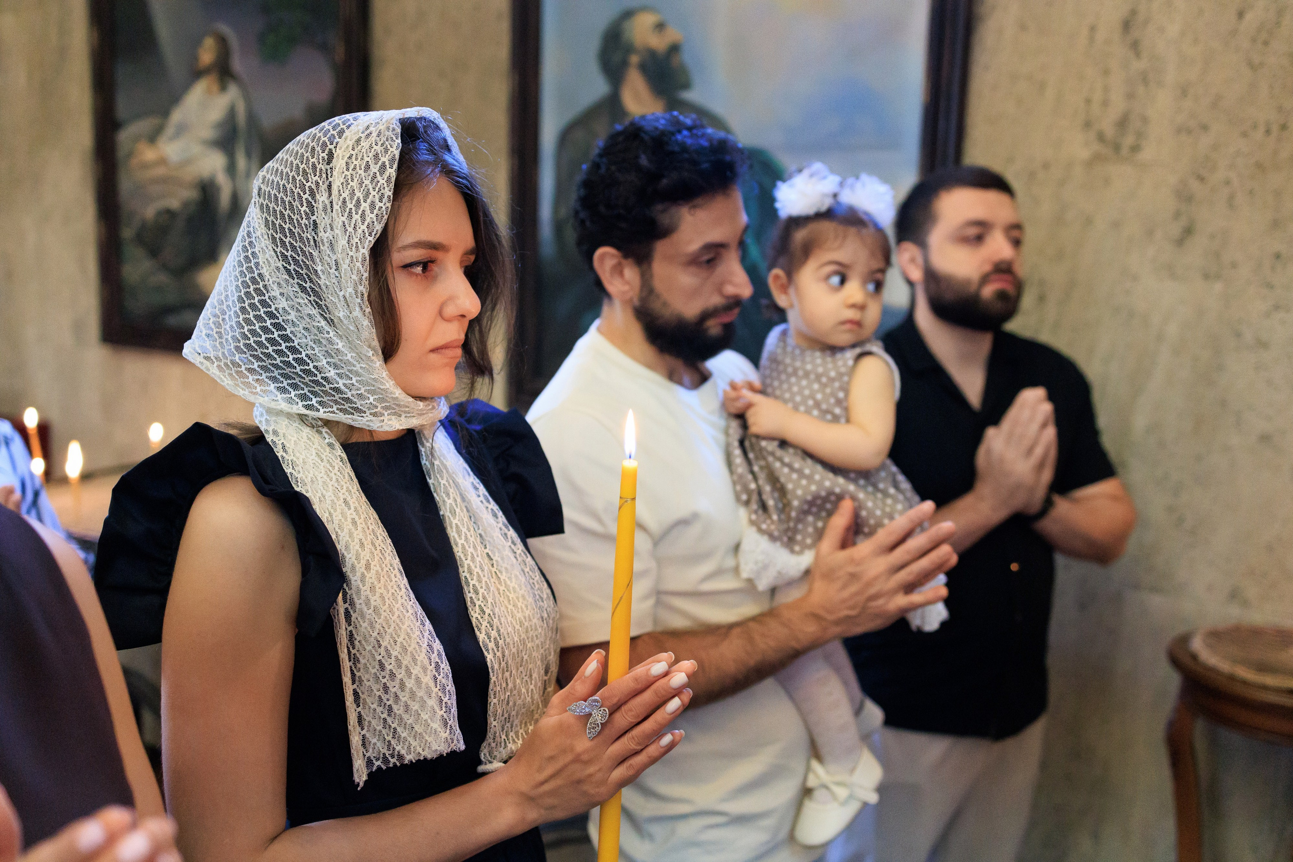 Фотосъёмка таинства крещения и крестин в городах Я фотограф снимающий венчания в городах Минеральные Воды, Пятигорск, Кисловодск, Ессентуки,. Репортажный и свадебный фотограф Пятигорск и КМВ