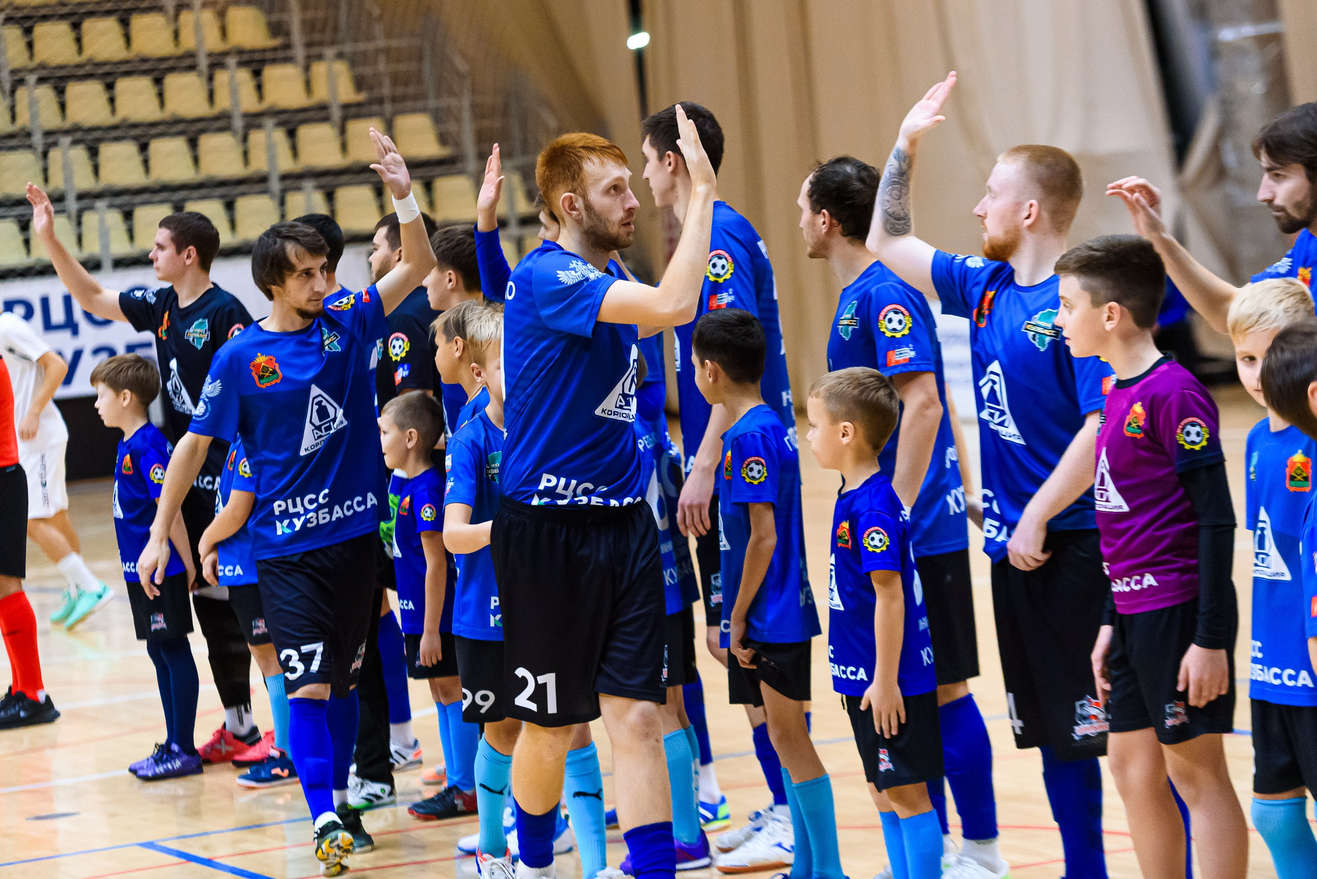 Высшая лига по футзалу — Сезон 2024-2025 — 2ой тур. Репортажный фотограф в Кемерово