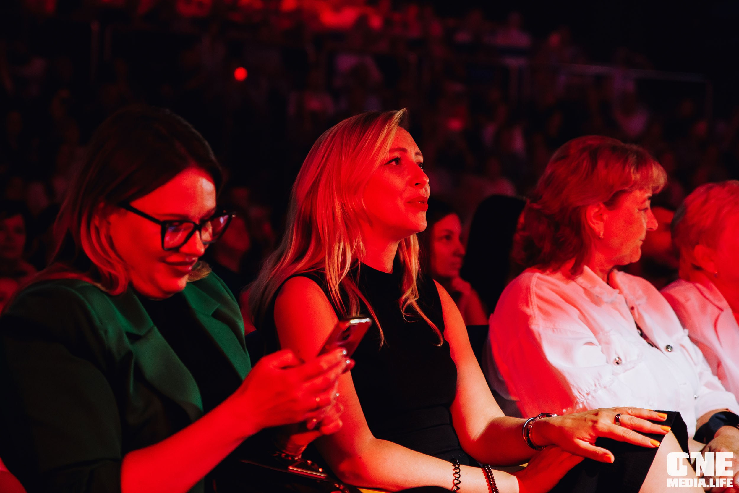 Фоторепортаж с концерта Эмина в Янтарь Холле. One Media Life: фоторепортажи, фотоотчеты с мероприятий и заведений