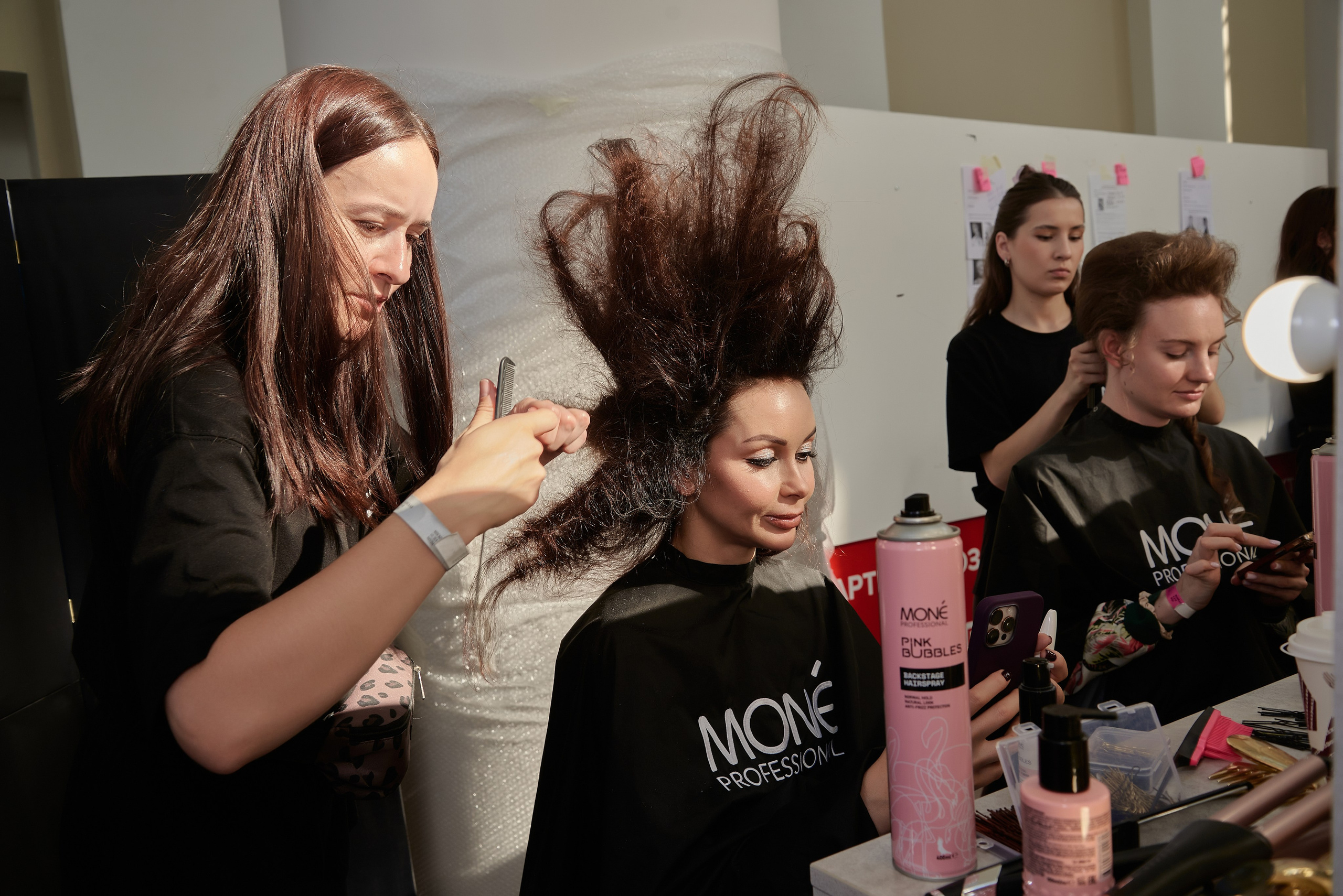 Backstage с показа ALENA COJOCARU RFW 2025. Наталия Дианова — фотограф для брендов и экспертов в Москве