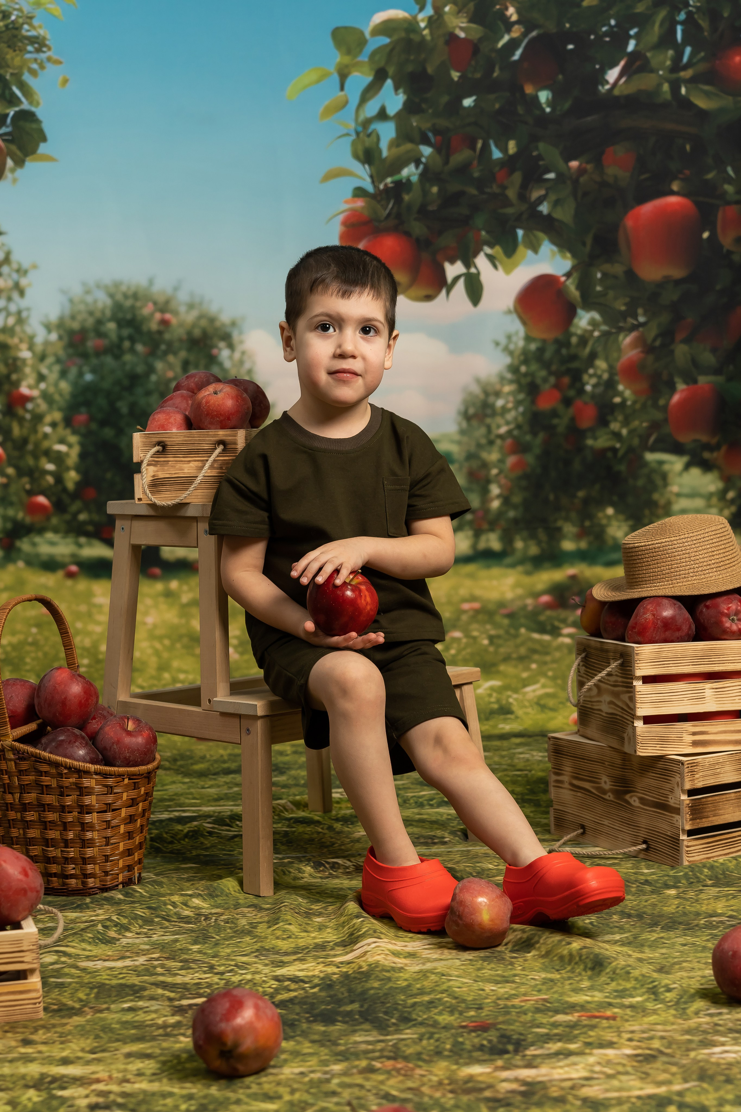 Выпускной альбом, последний звонок. Akhmadeevmedia.ru