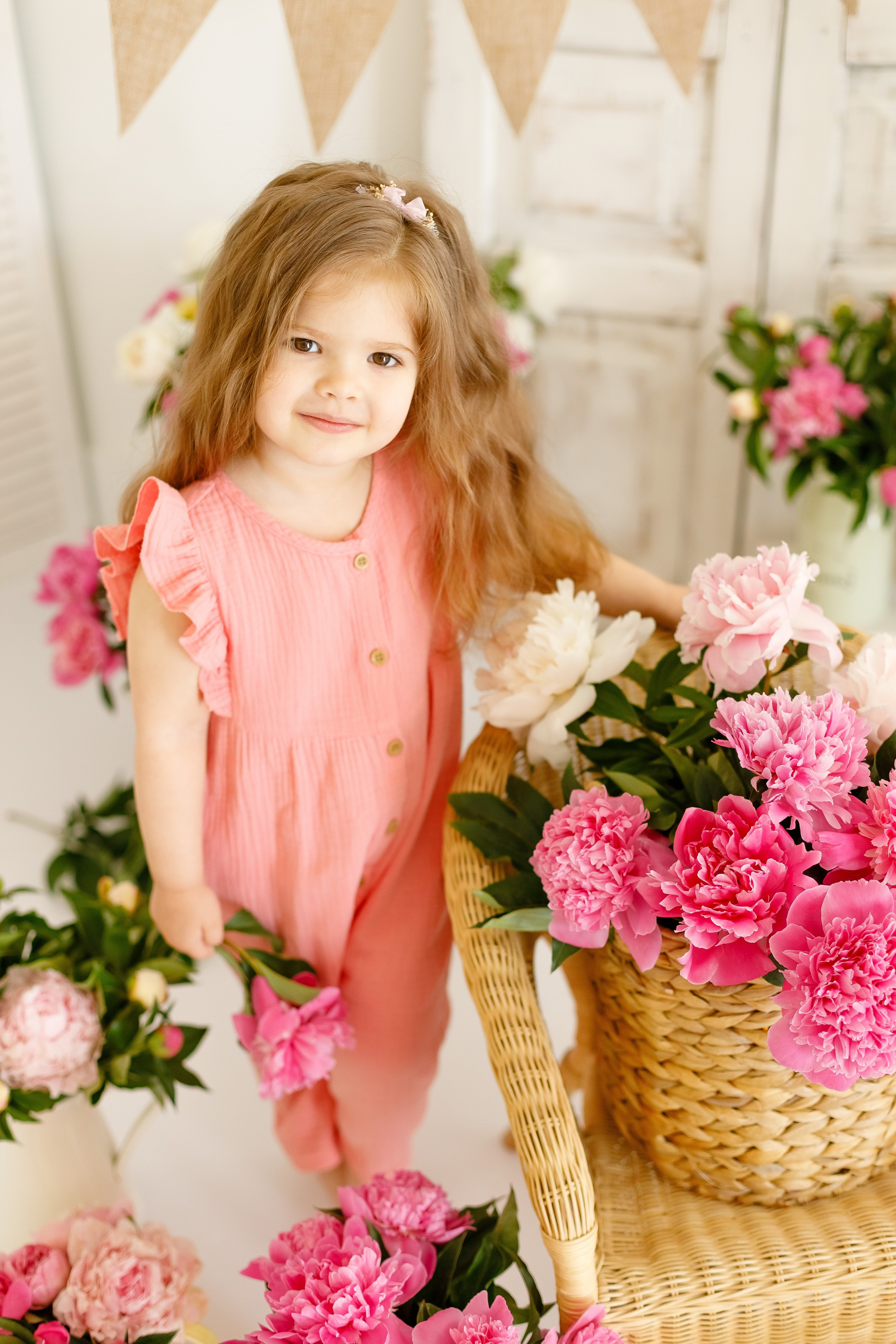 Детская цветочная фотосессия в Краснодаре. Детский и семейный фотограф в Краснодаре Альбина Морозова