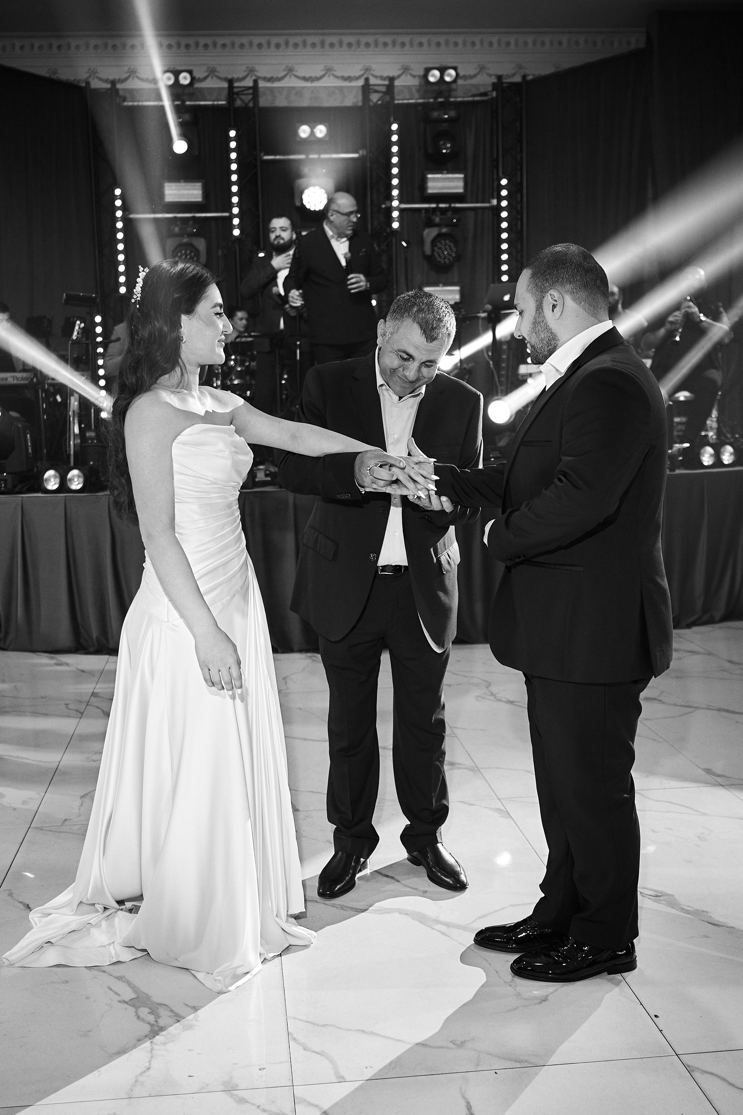 Лучшие свадебные фотографы Краснодара ТВИНС СТУДИО в Zagarro на Армянской свадьбе!. ТВИНС СТУДИО — лучшие свадебные фотографы и видеографы в Краснодаре