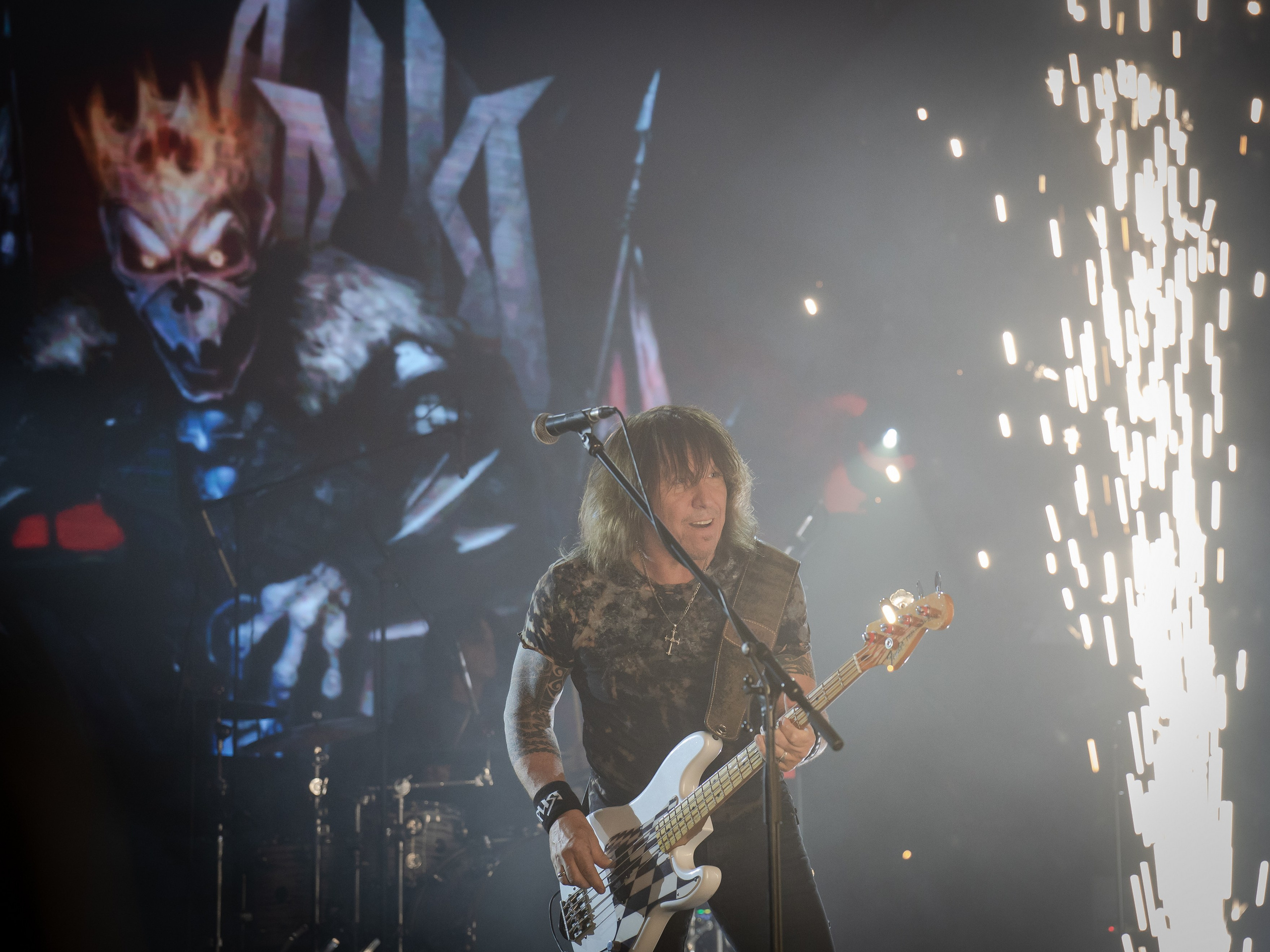 Ария. Фотограф. г. Южно-Сахалинск. Олег Толстов