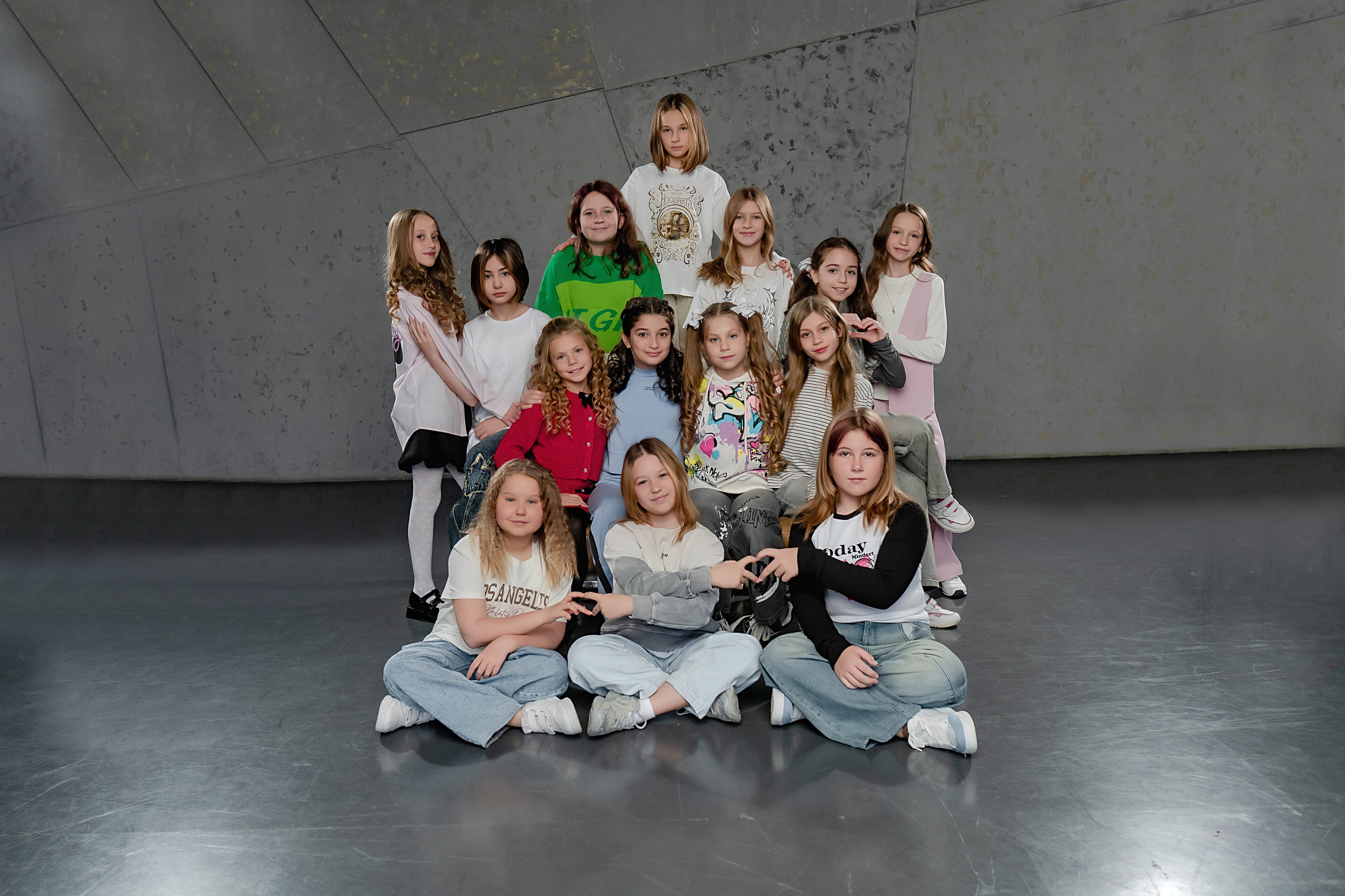 Выпускные (школьные) альбомы (книги) в Ростове-на-Дону. Современные Выпускные Альбомы в Ростове-на-Дону