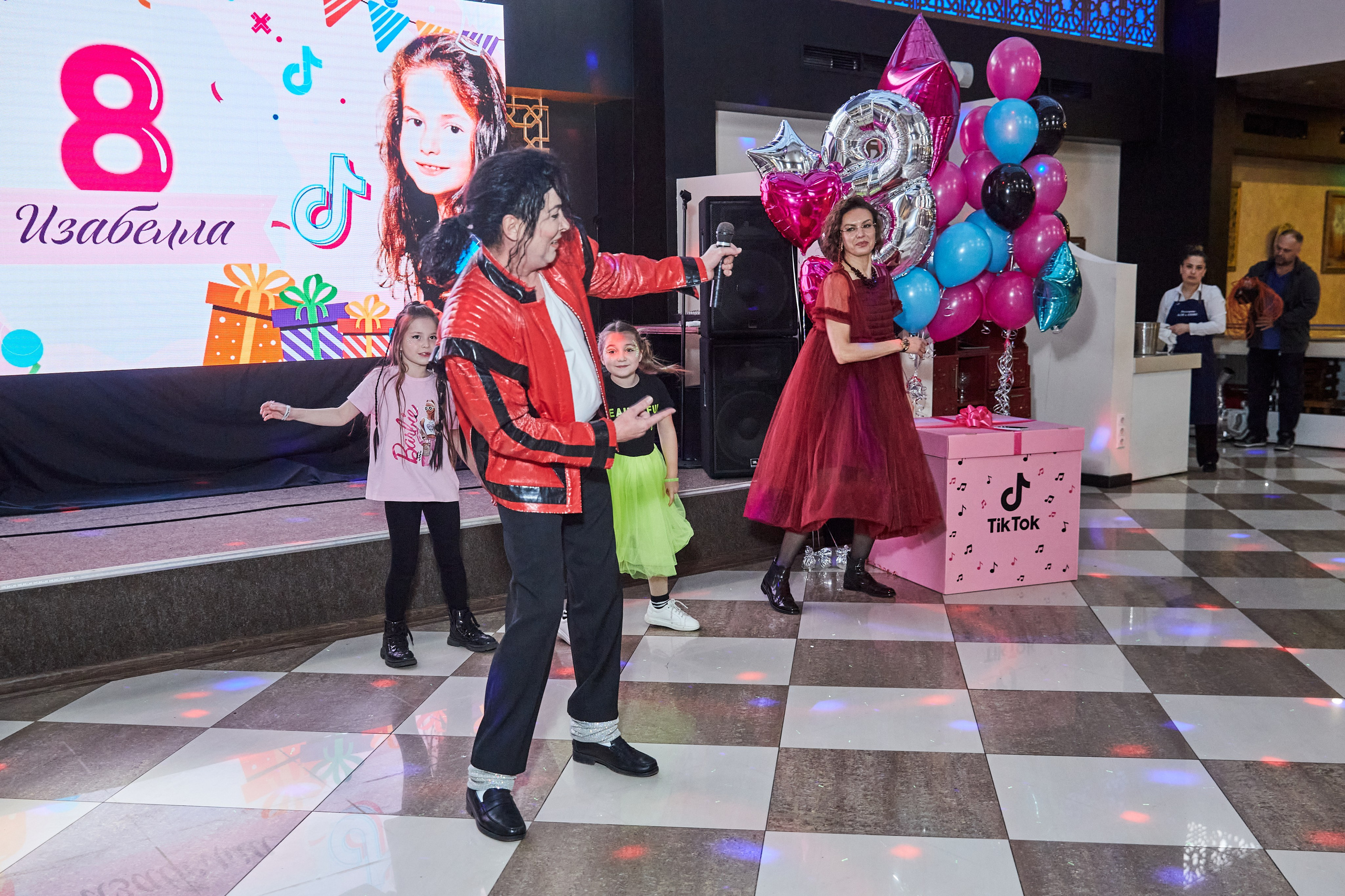 Большой День рождения девочки. Budanovaphoto.ru