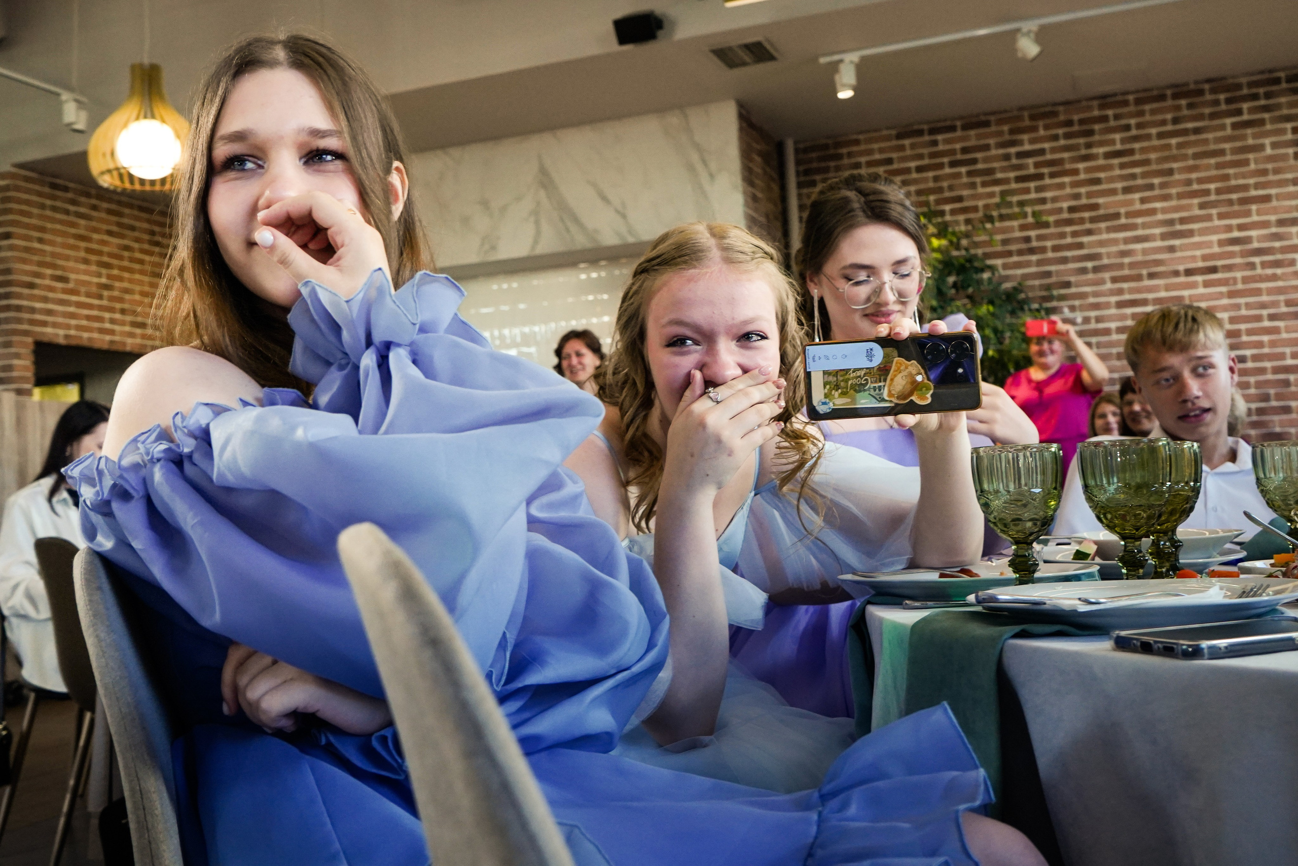 Выпускной вечер, гимназия № 40, 9 класс. Семейный и портретный фотограф в Екатеринбурге Анна Лобанова