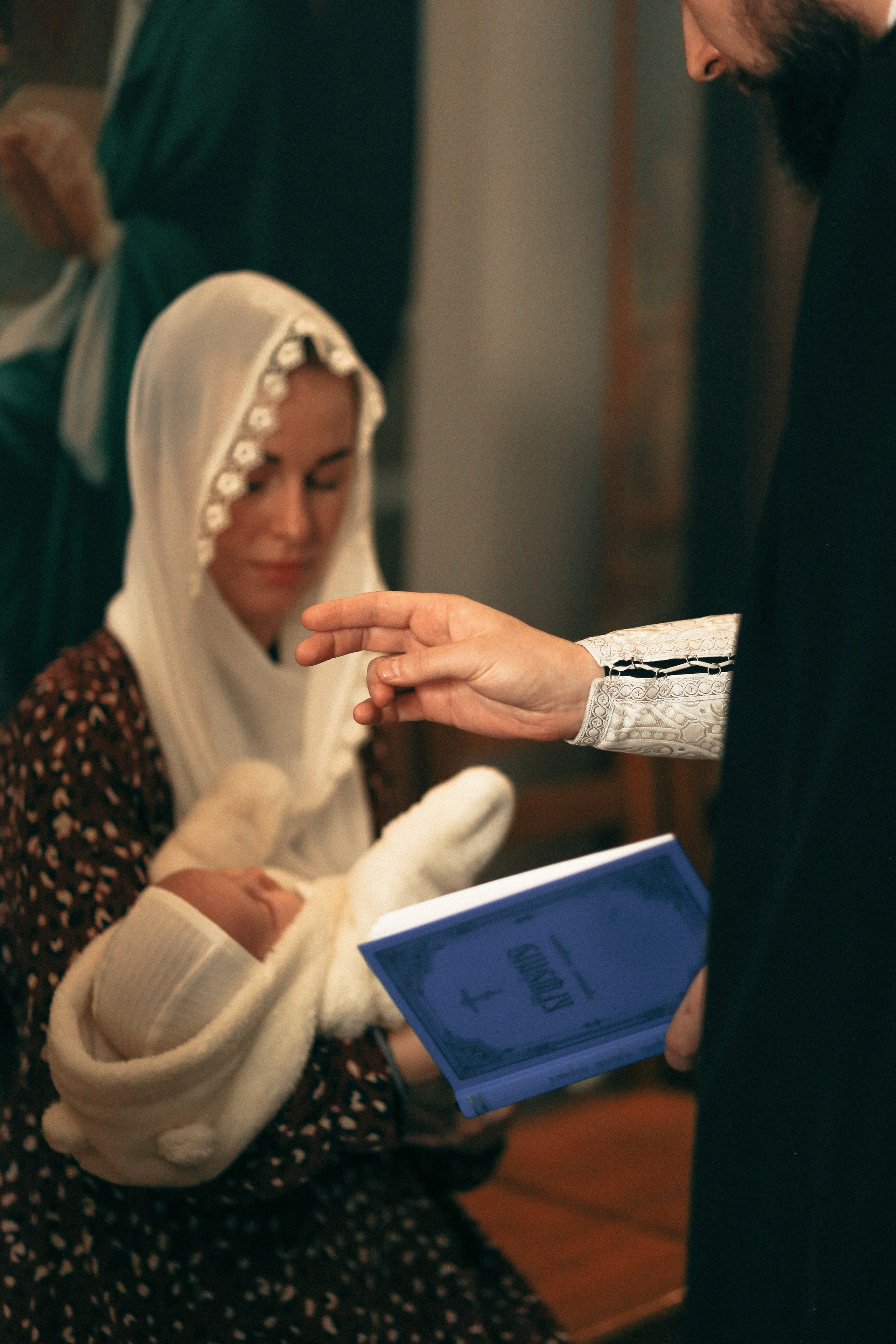 Крещение Софии. Храм Корсунской Иконы Божией Матери. Антонина Морозова, профессиональный семейный фотограф видеограф