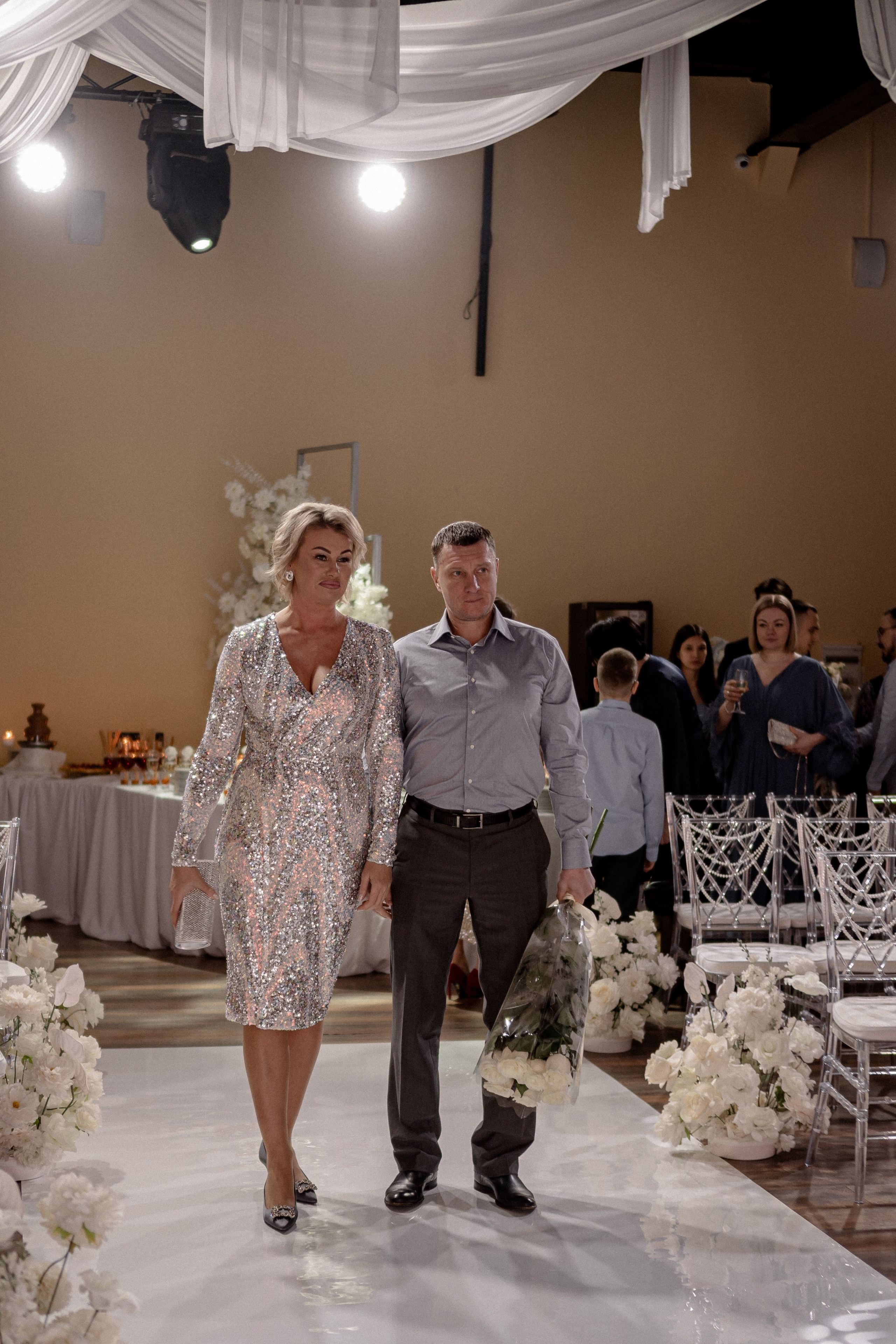 СВАДЕБНАЯ СЬЕМКА СБОРОВ В ОТЕЛЕ И ВЫЕЗД НА ЦЕРЕМОНИЮ (СНЯТО В СИБИРЕ В НИЖНЕВАРТОВСКЕ). Профессиональный фотограф, Санкт-Петербург — Виктория Богомолова