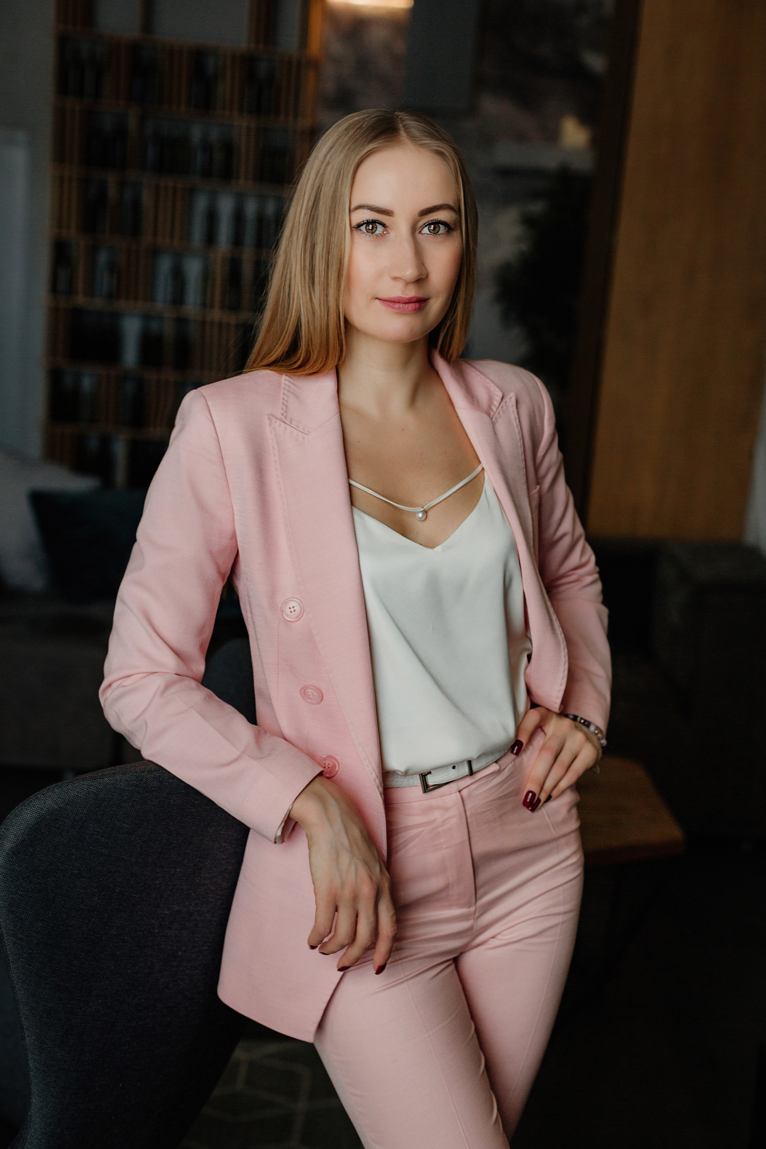 Деловая фотосессия для сотрудника Альфа банка. Деловая и Бизнес съемка в  Москве Инесса Грушко