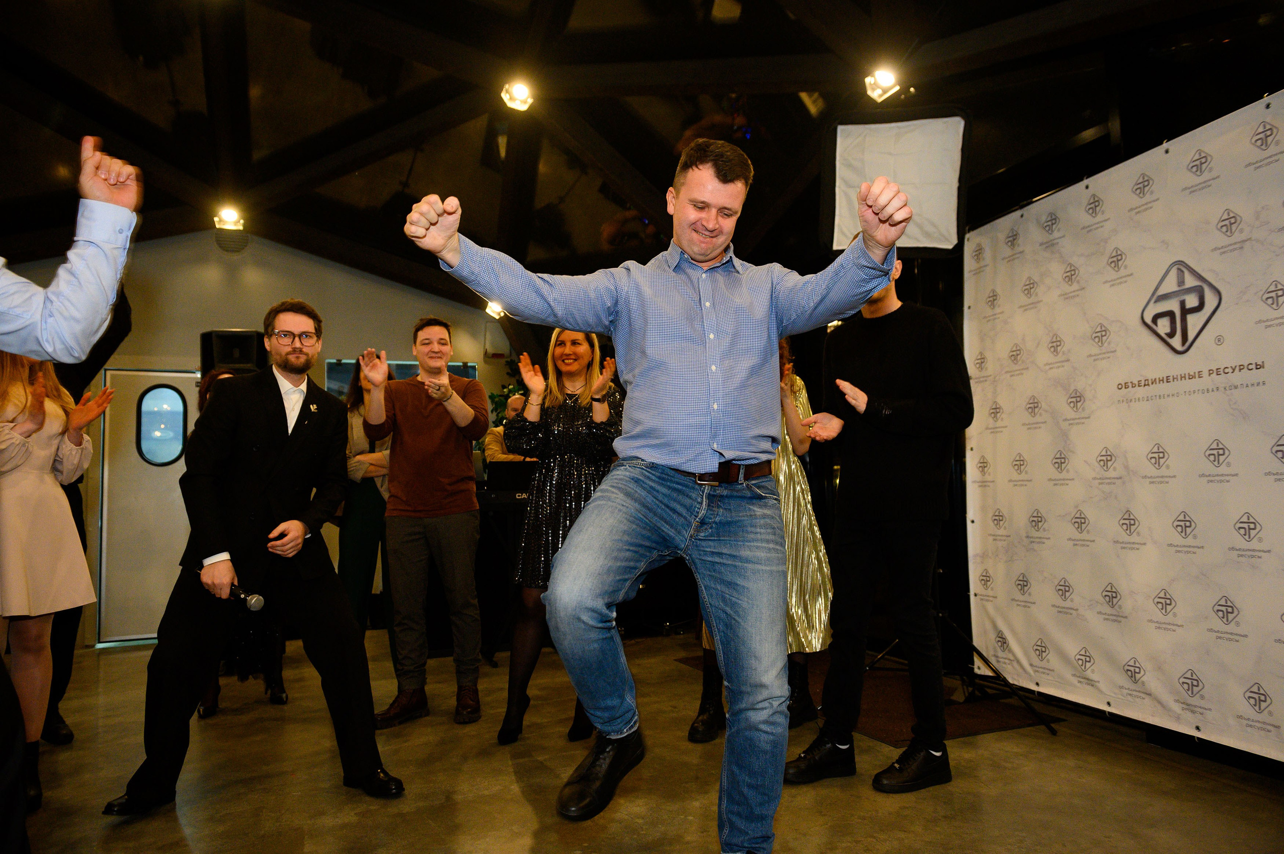 Фотосъемка новогоднего корпоратива. Семейный и свадебный фотограф в Санкт-Петербурге Гришин Юрий