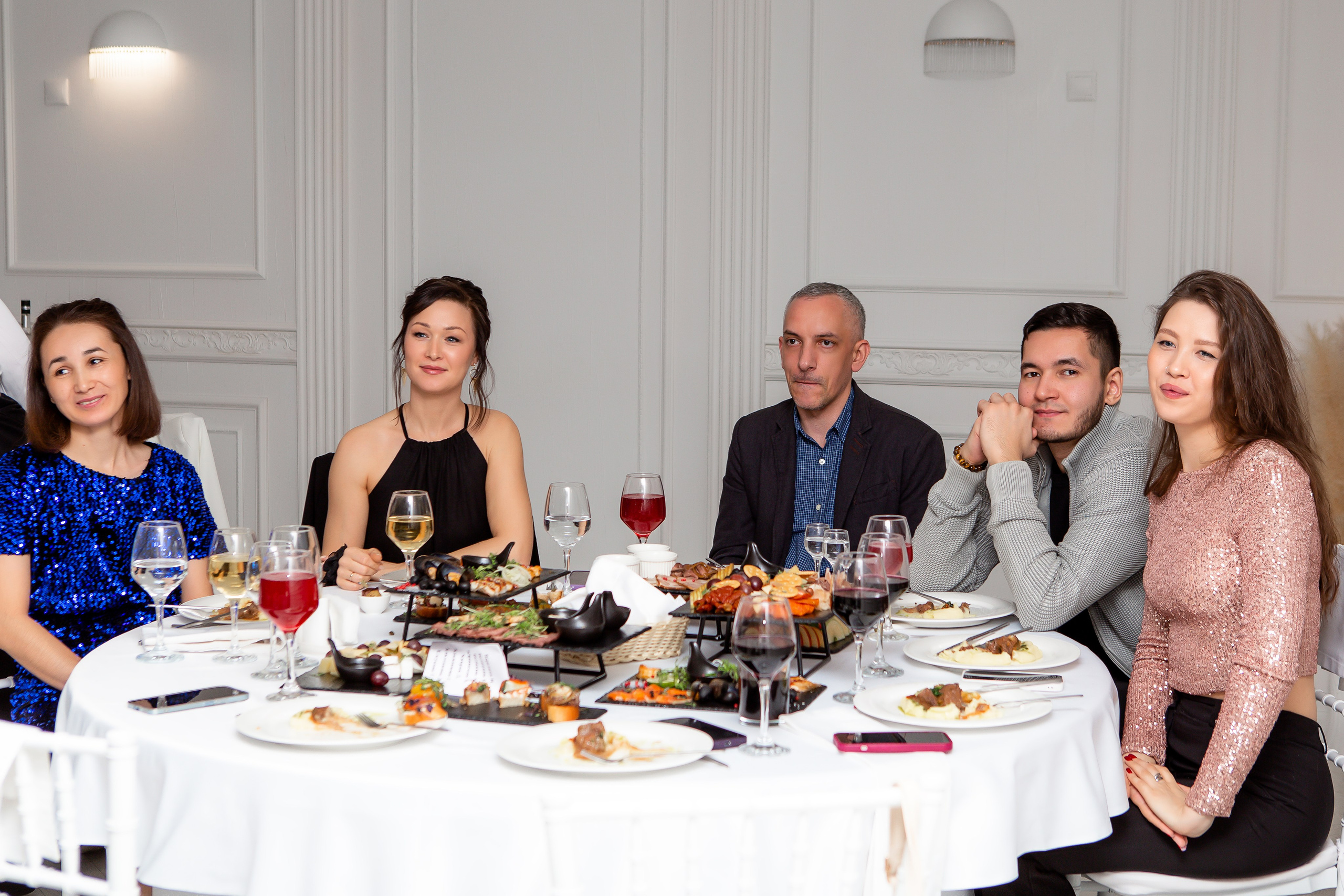 Юбилей стоматологии. Контент фотограф, съемка для маркетплейсов, фуд съемка и репортажи в Новосибирске Ралия Галеева