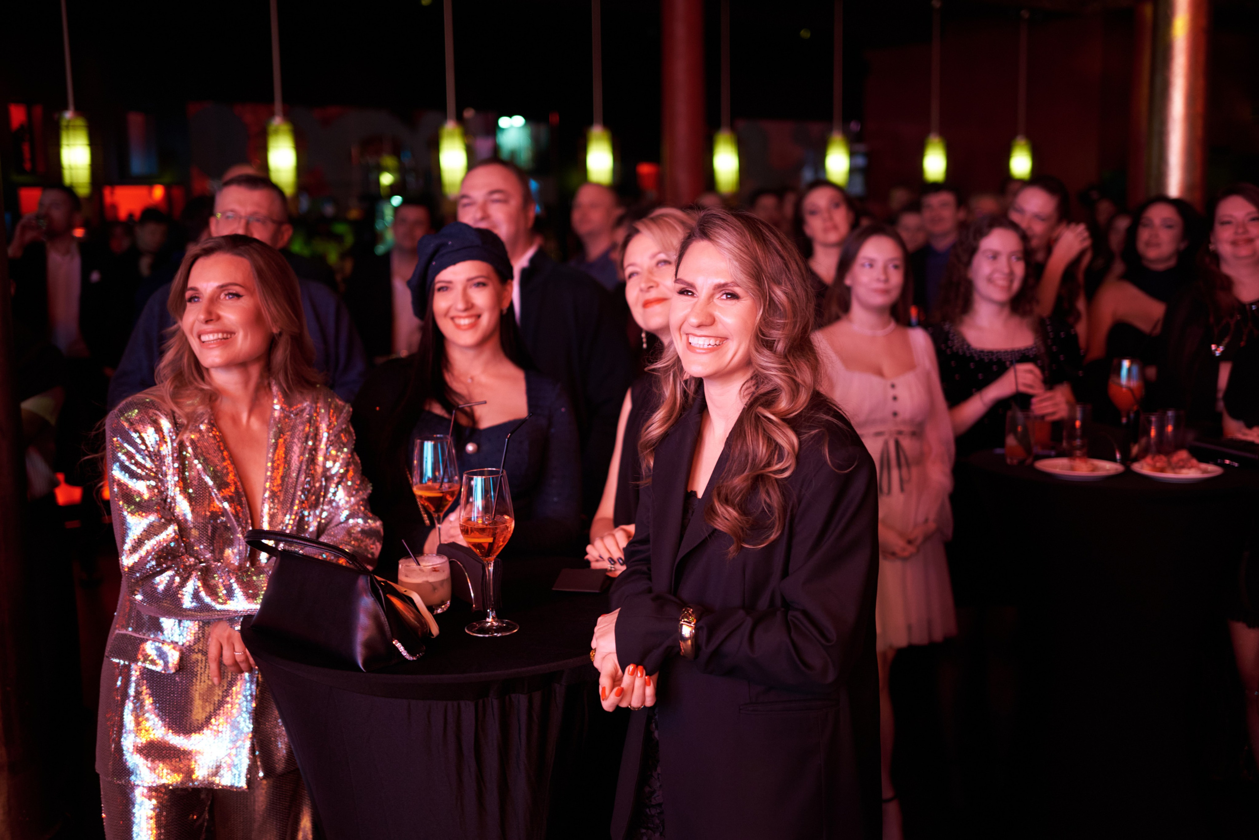 Репортажная съёмка корпоратива и концерта Елки в Петербурге и Москве