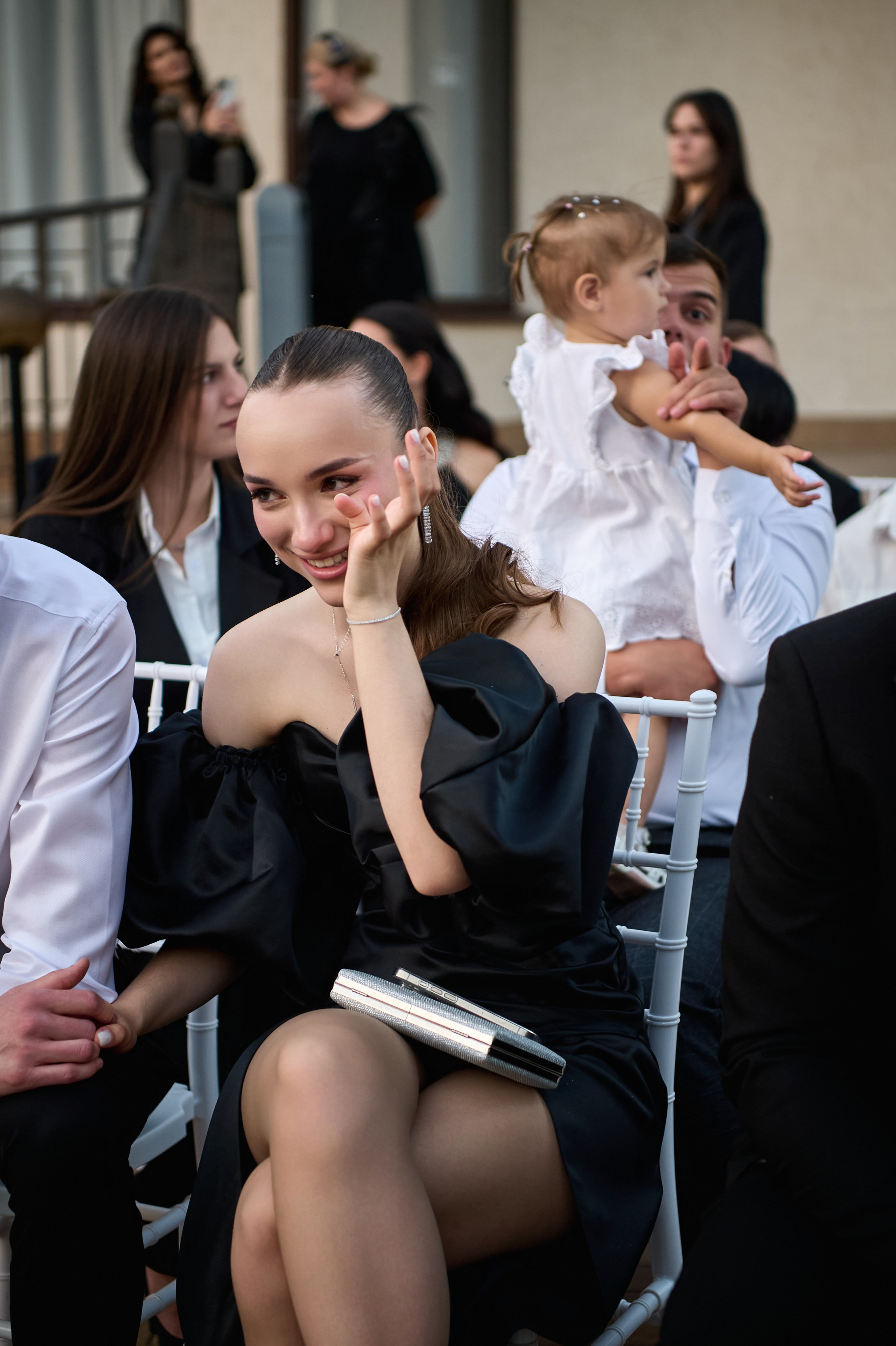 Свадьба с искусственным интеллектом в Усадьбе фамилии от ТВИНС СТУДИО лучших фотографов Краснодара. ТВИНС СТУДИО — лучшие свадебные фотографы и видеографы в Краснодаре