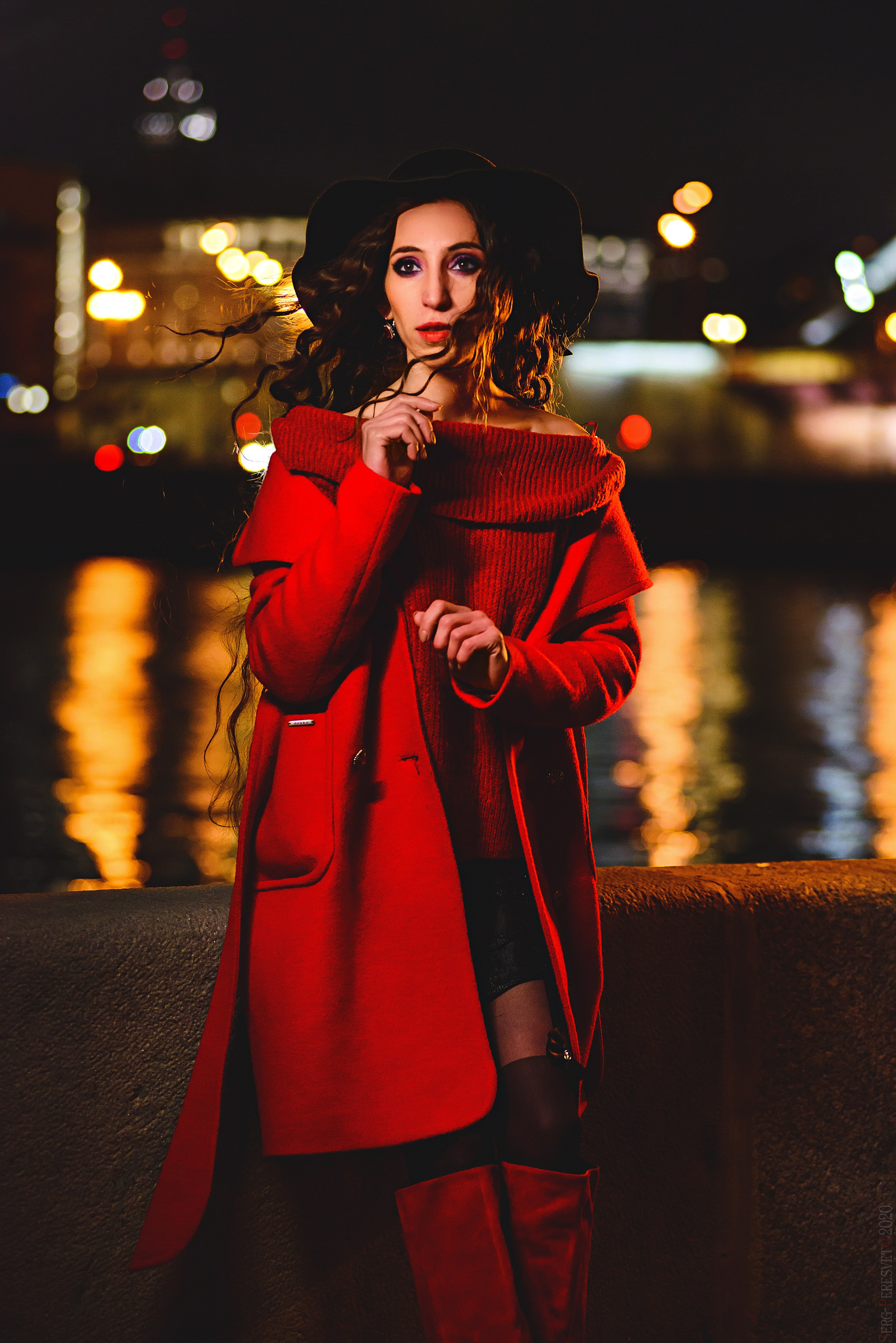 Фотосессия для девушек на природе в Москве - фотограф Сергей Пересвет. Ваш фотограф на праздник в Москве, Раменском, Жуковском, Люберцах