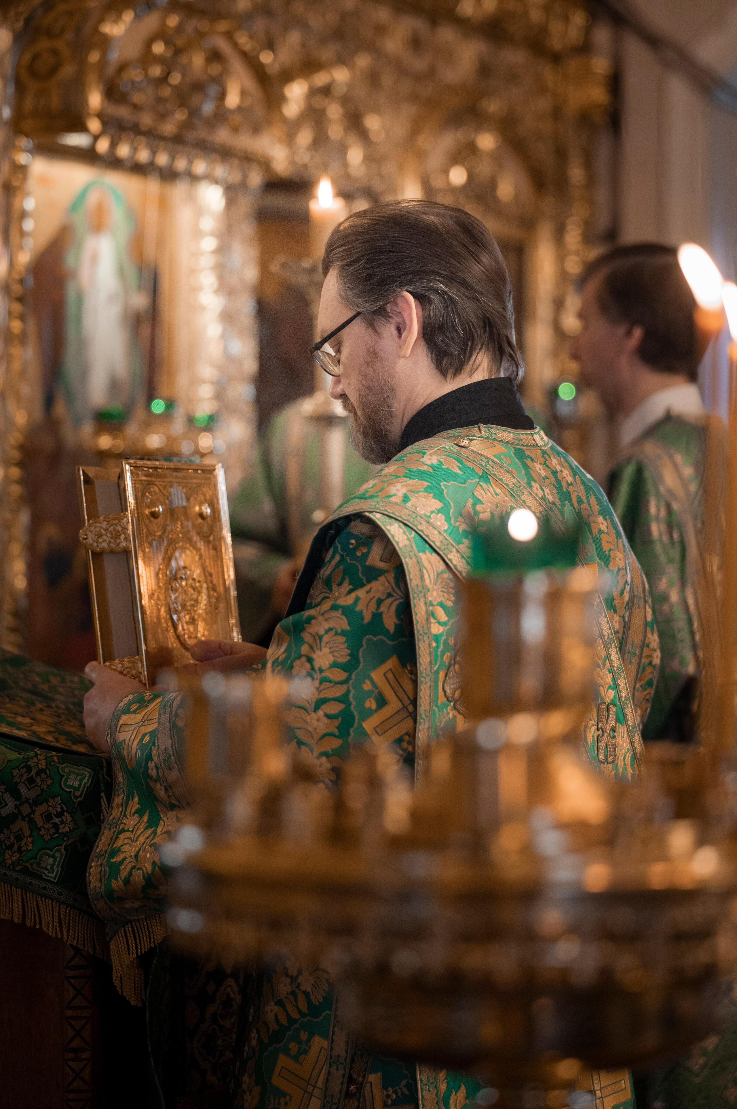 Богородский храм. Вход Господень в Иерусалим. Божественная литургия. Антон и Татьяна Денисенко — В храме
