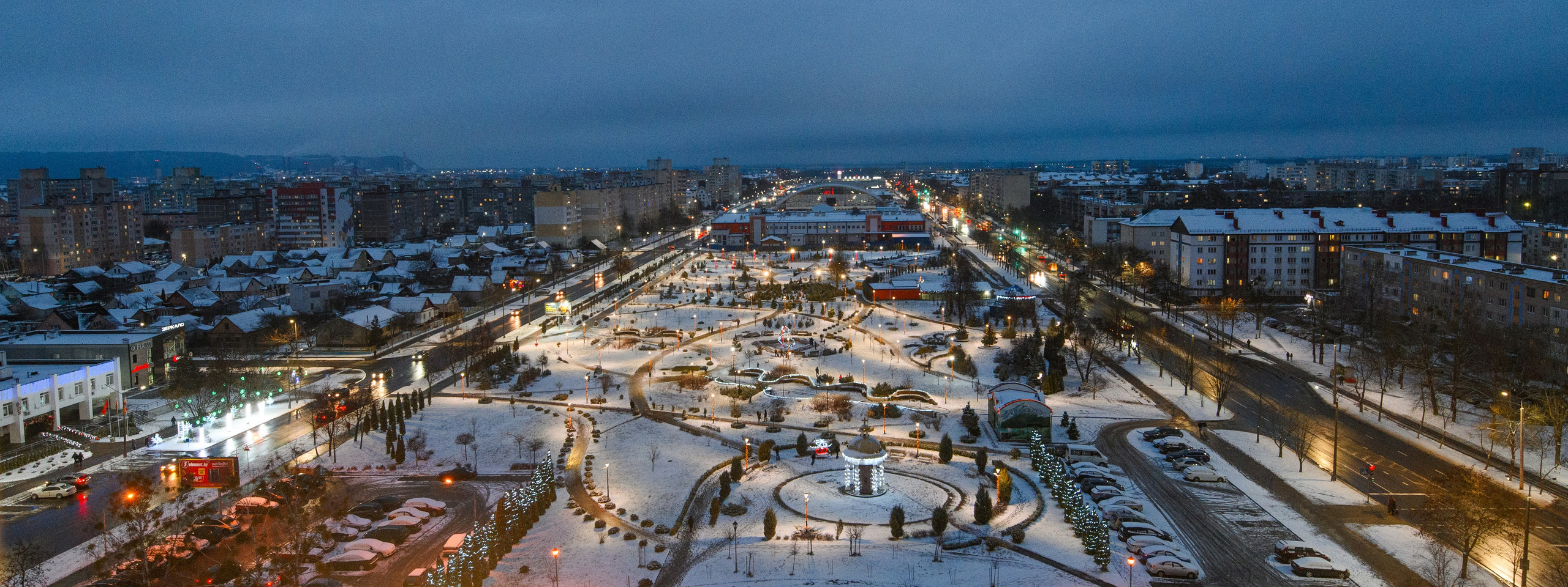 Новогодние украшения 2026. Фотограф Олег Юршевич Солигорск Минск
