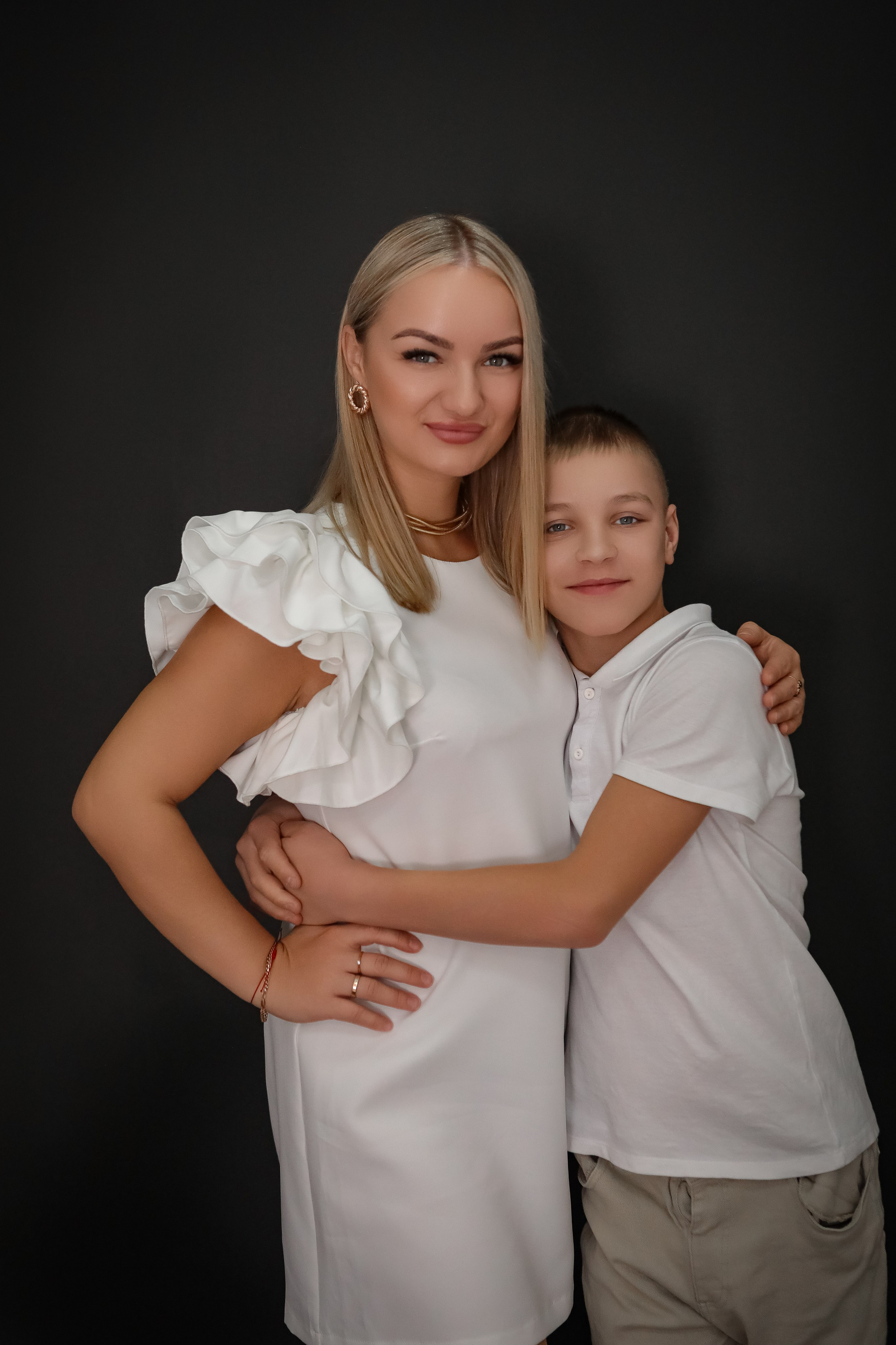 2 годика Алексине. Фотограф г. Хабаровск. Семейные и индивидуальные съёмки