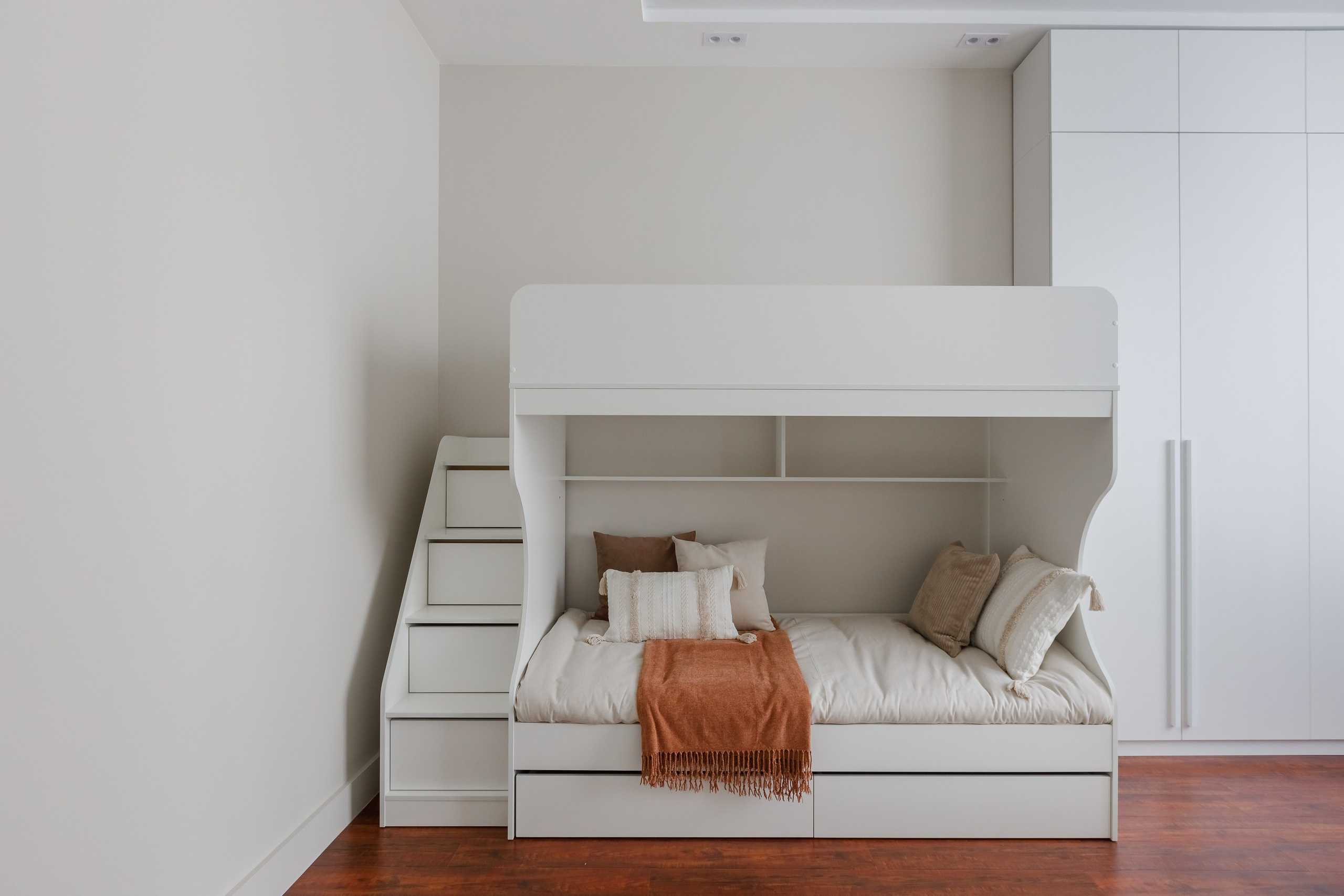 Бежевая квартира в Аэробусе. Интерьерный фотограф в Москве Роман Потапов