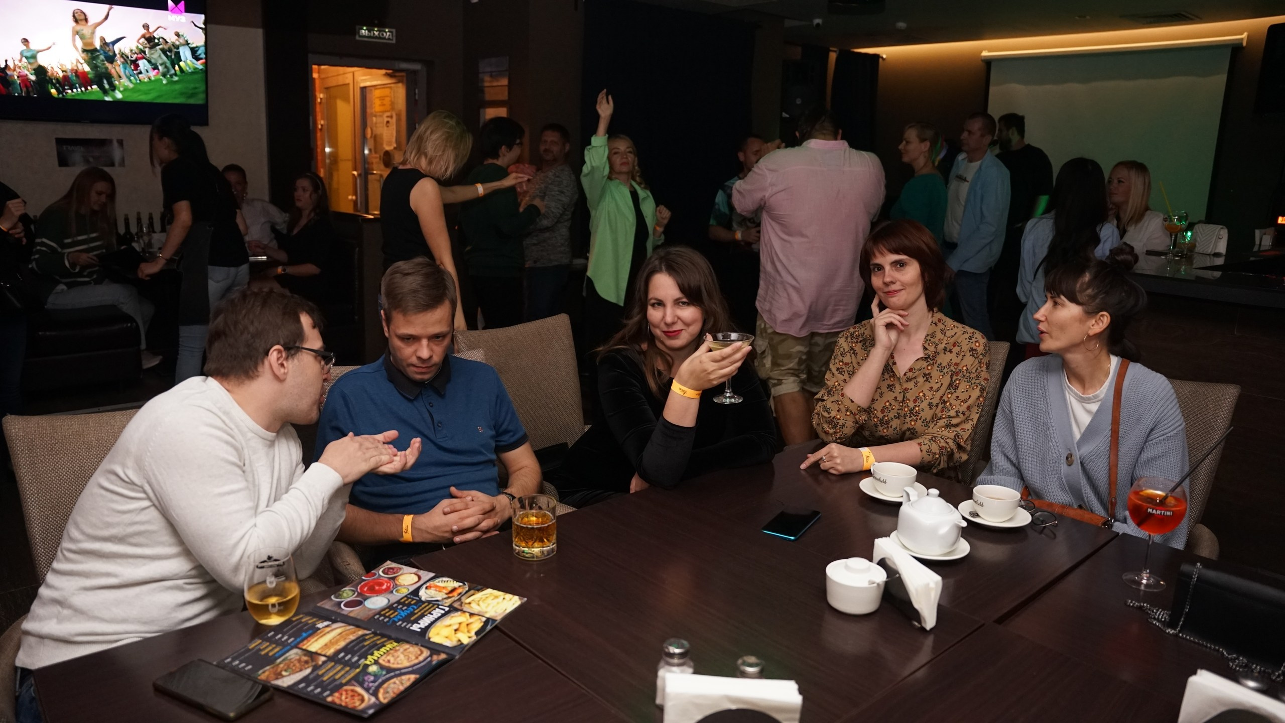 «И снова…» Клубная вечеринка | 03.09.22. Галерея Фантим