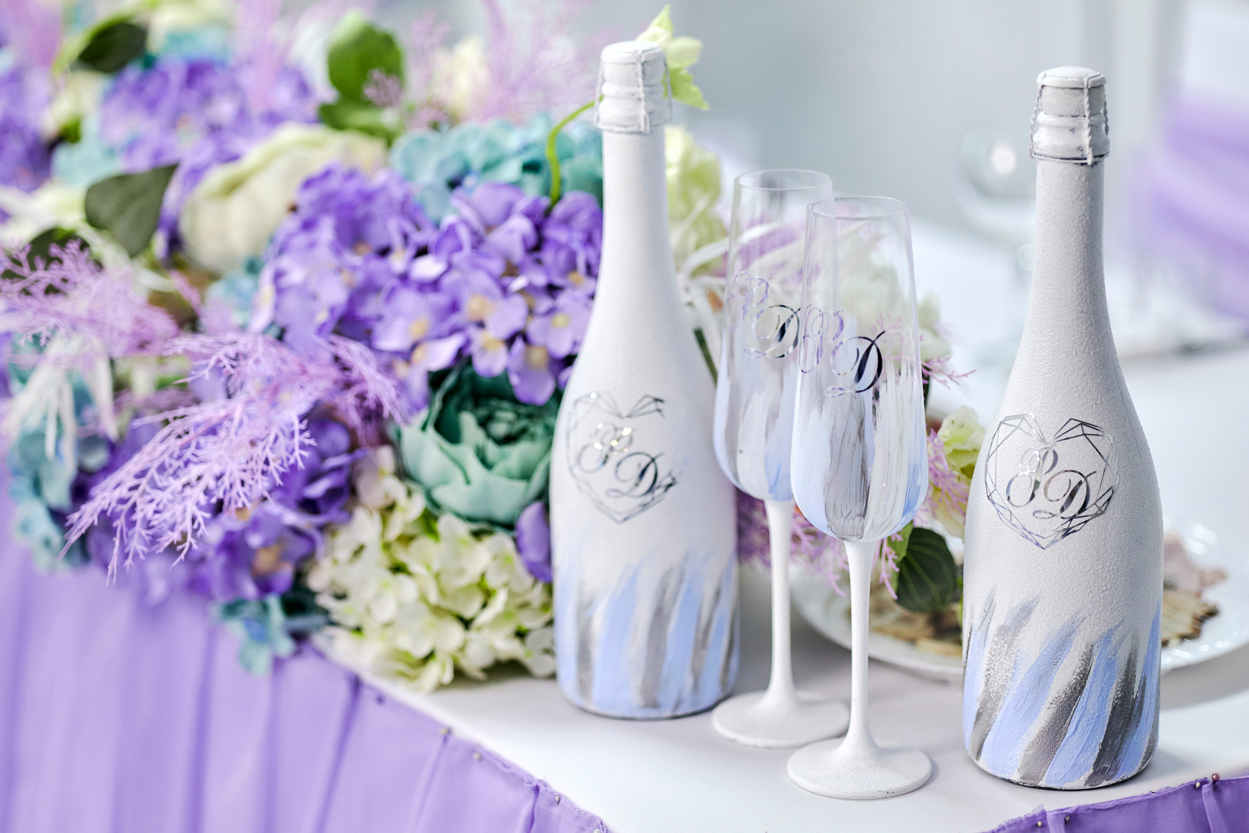 Кафе Гжель (сиреневый цвет). Фотограф Иван Кузьмин на любое Ваше мероприятие