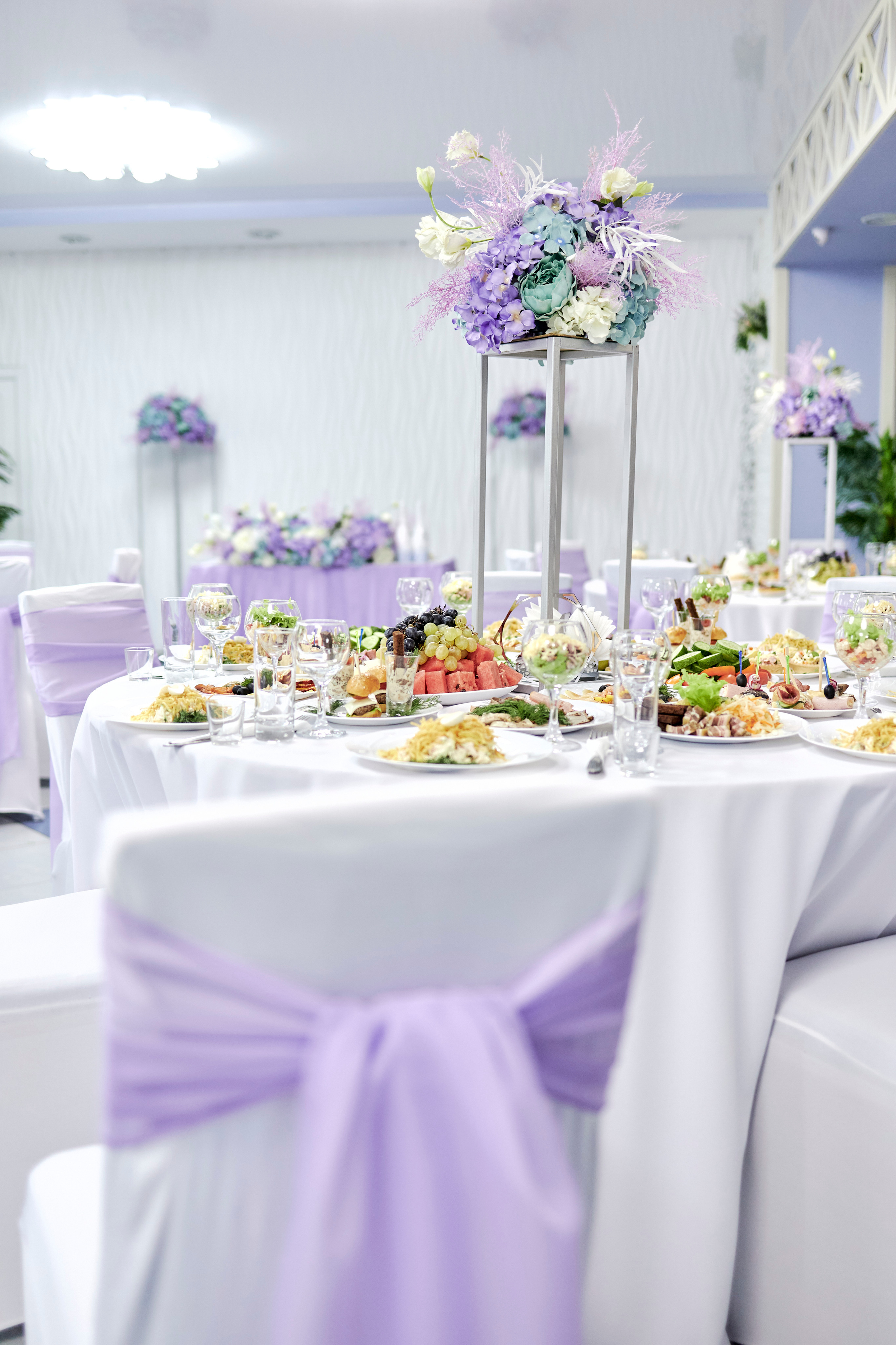 Кафе Гжель (сиреневый цвет). Фотограф Иван Кузьмин на любое Ваше мероприятие