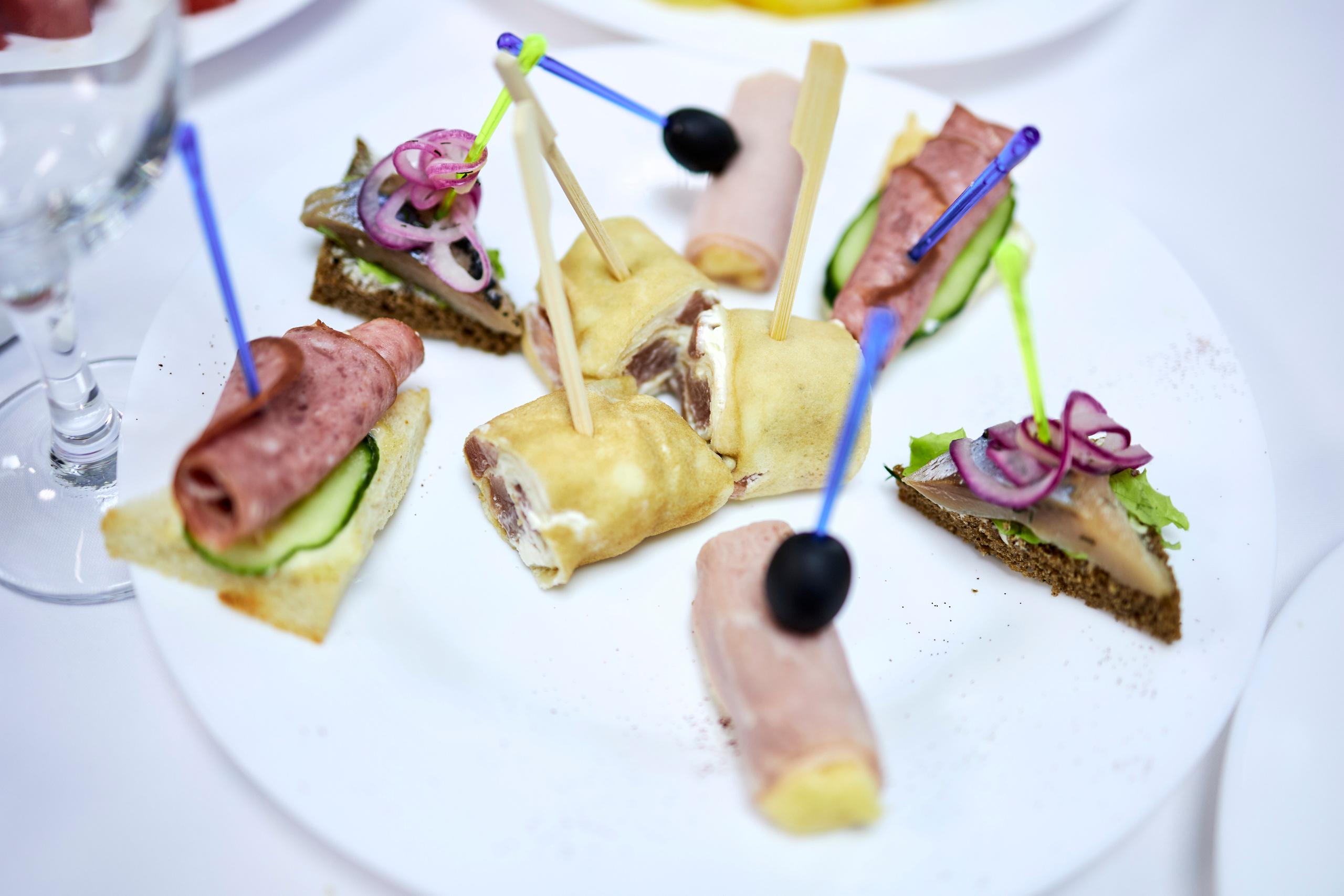 Кафе Гжель (сиреневый цвет). Фотограф Иван Кузьмин на любое Ваше мероприятие