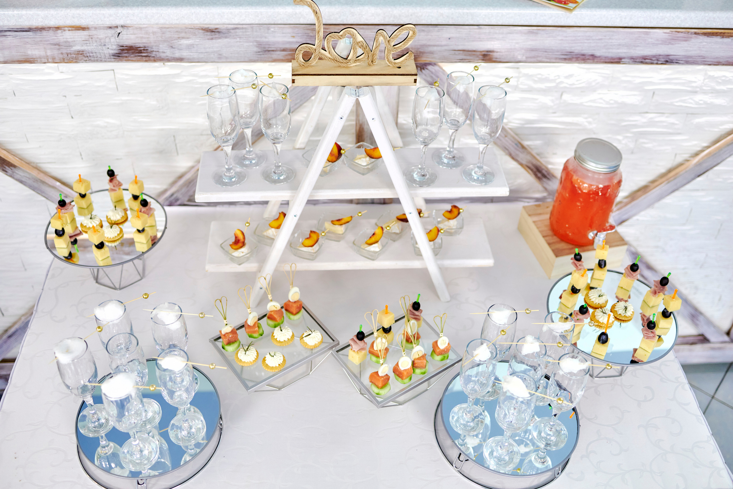 Кафе Гжель (сиреневый цвет). Фотограф Иван Кузьмин на любое Ваше мероприятие