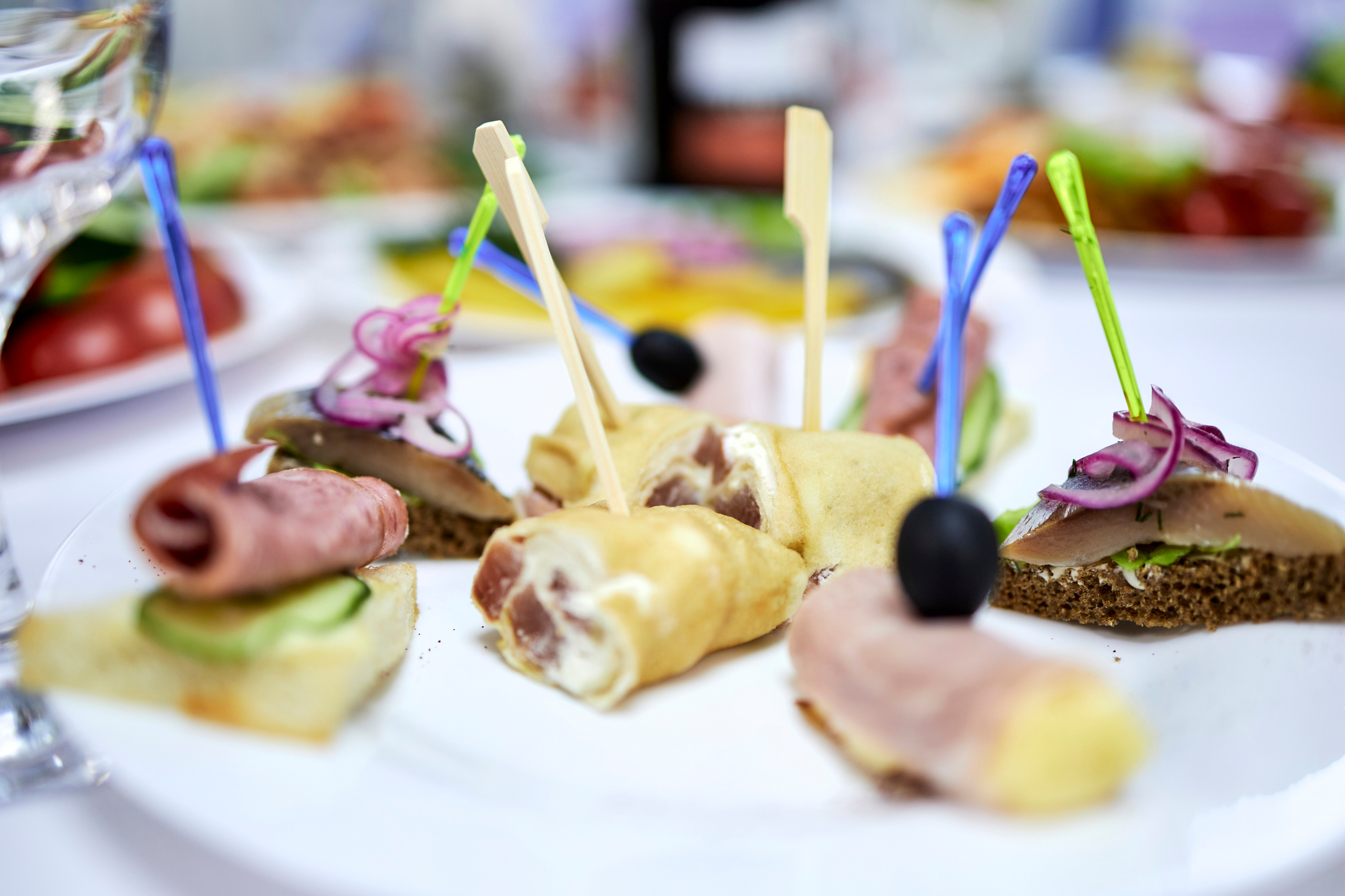 Кафе Гжель (сиреневый цвет). Фотограф Иван Кузьмин на любое Ваше мероприятие