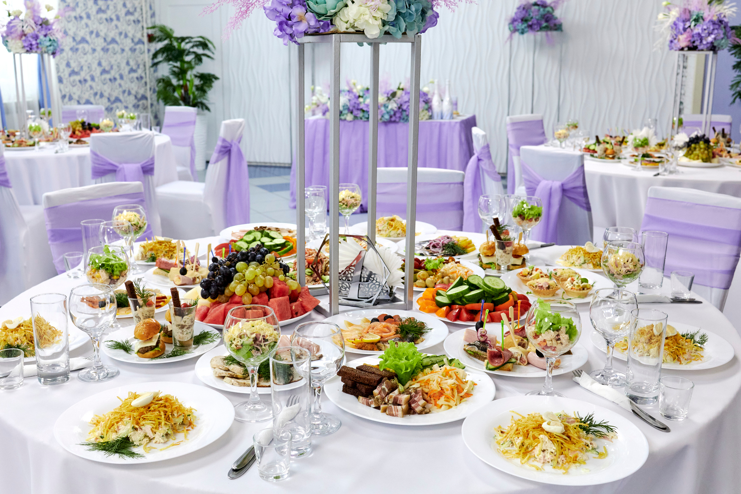 Кафе Гжель (сиреневый цвет). Фотограф Иван Кузьмин на любое Ваше мероприятие