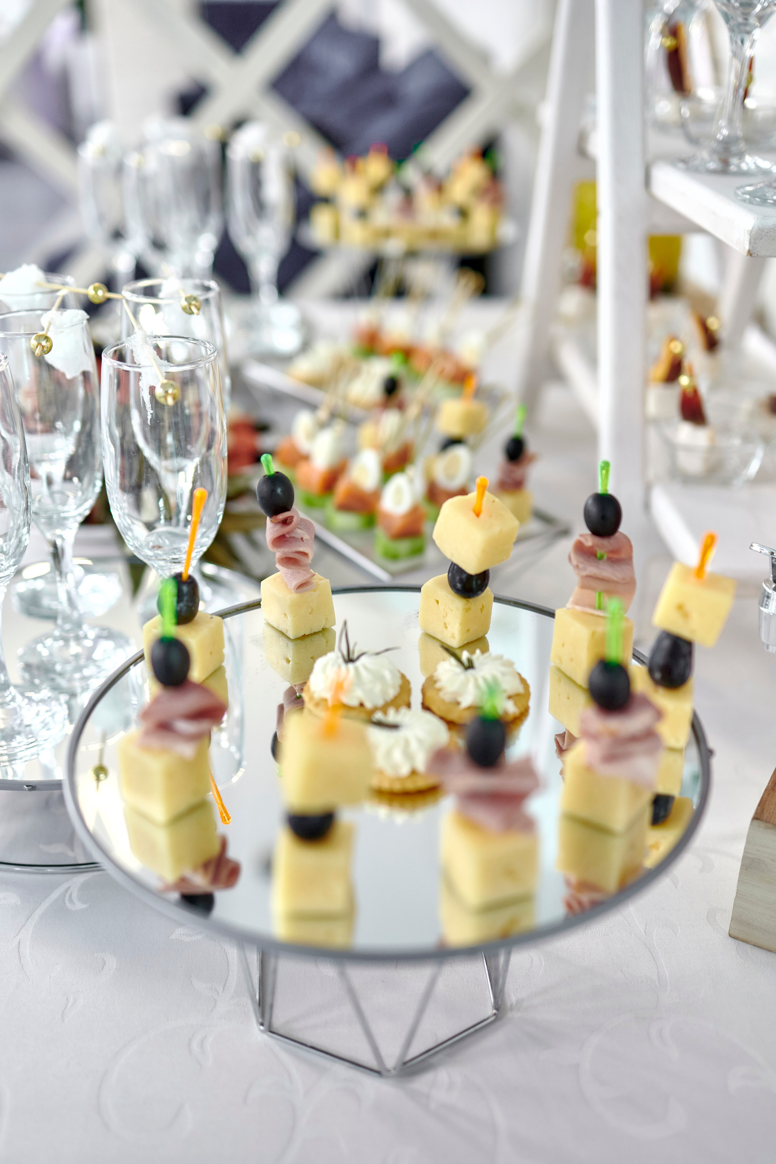 Кафе Гжель (сиреневый цвет). Фотограф Иван Кузьмин на любое Ваше мероприятие