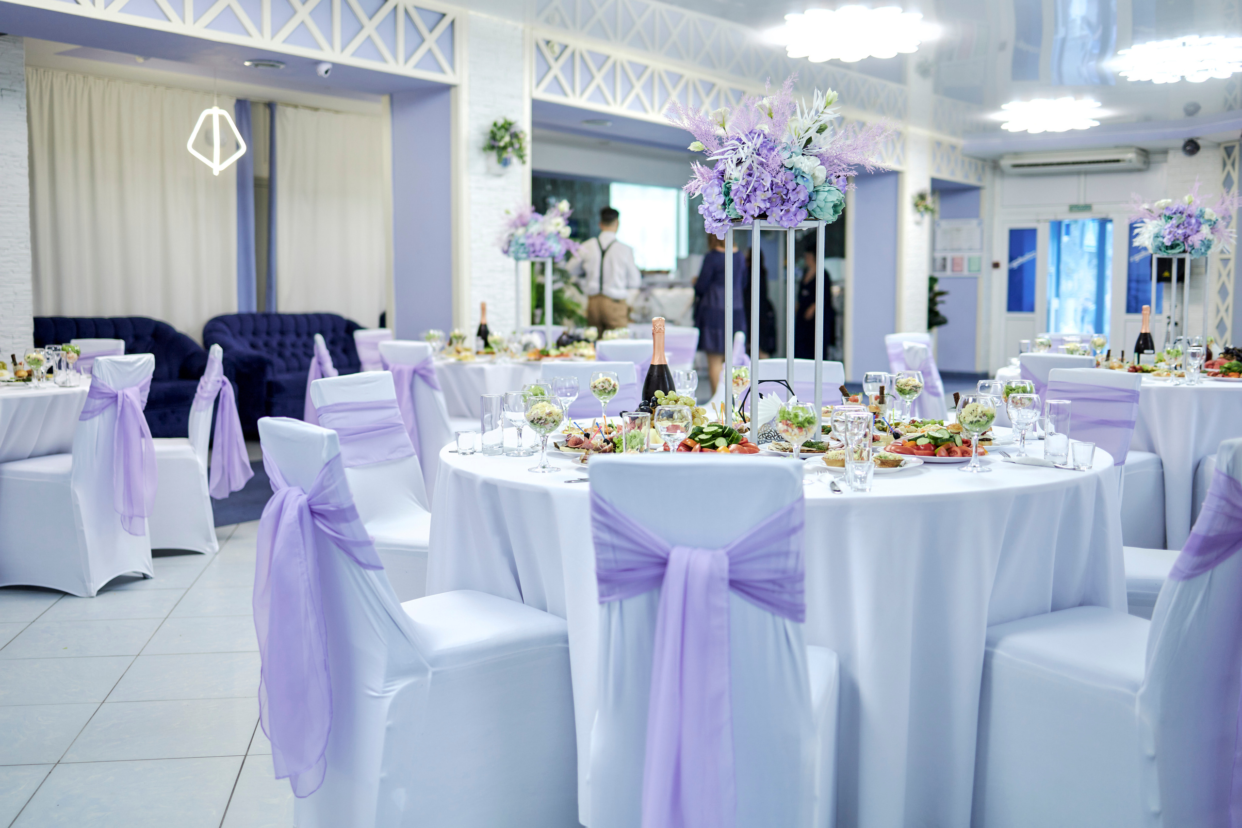 Кафе Гжель (сиреневый цвет). Фотограф Иван Кузьмин на любое Ваше мероприятие