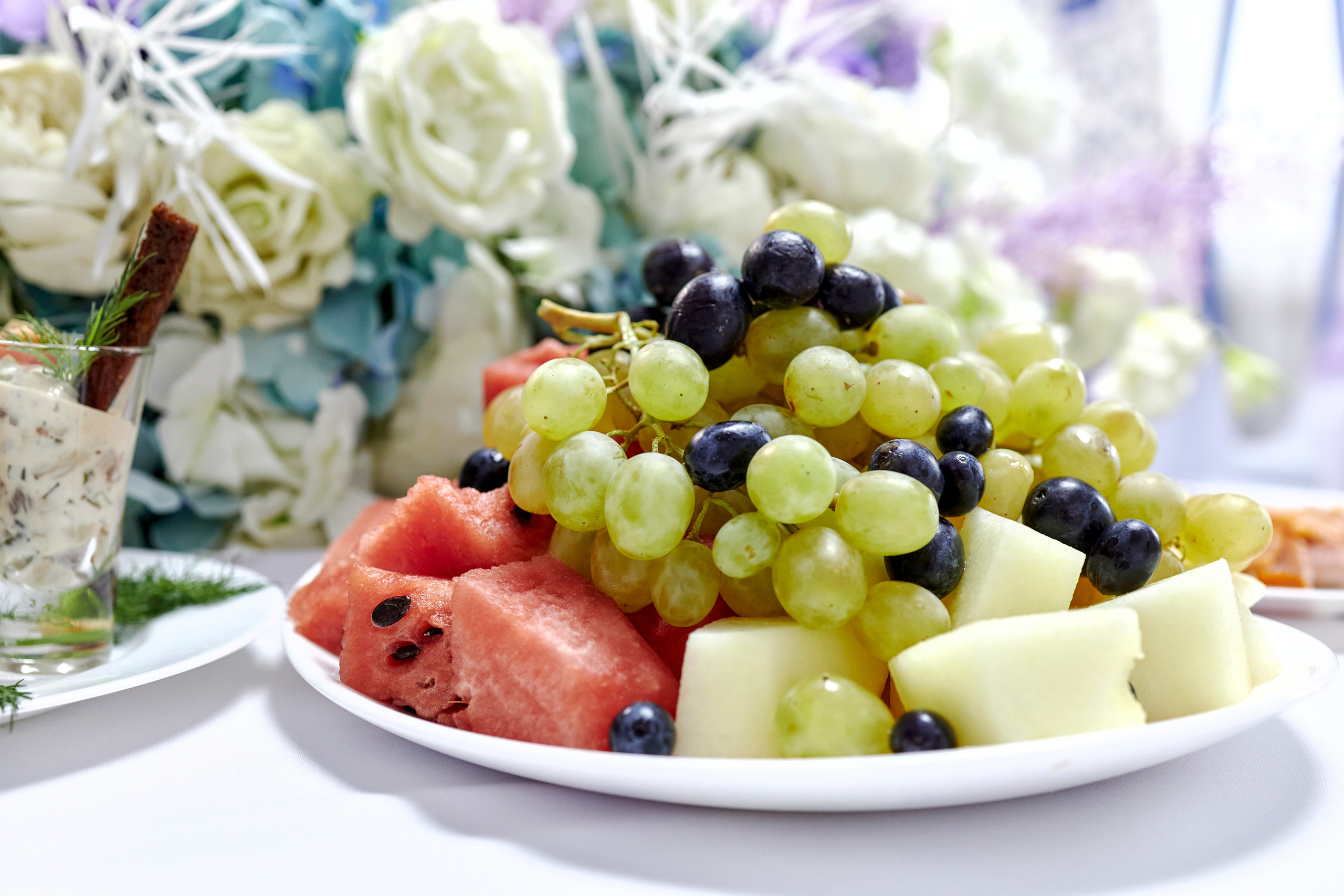 Кафе Гжель (сиреневый цвет). Фотограф Иван Кузьмин на любое Ваше мероприятие