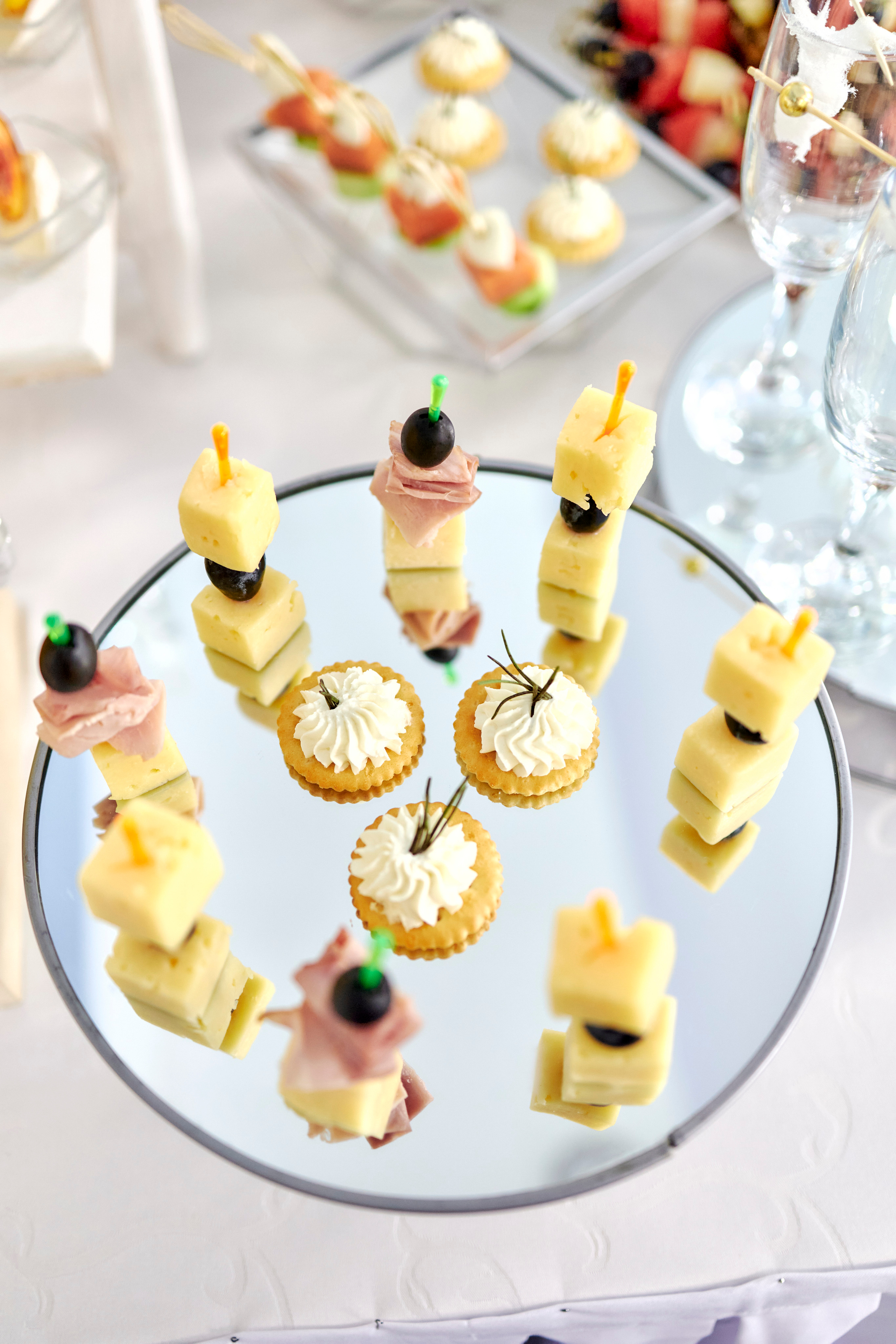 Кафе Гжель (сиреневый цвет). Фотограф Иван Кузьмин на любое Ваше мероприятие