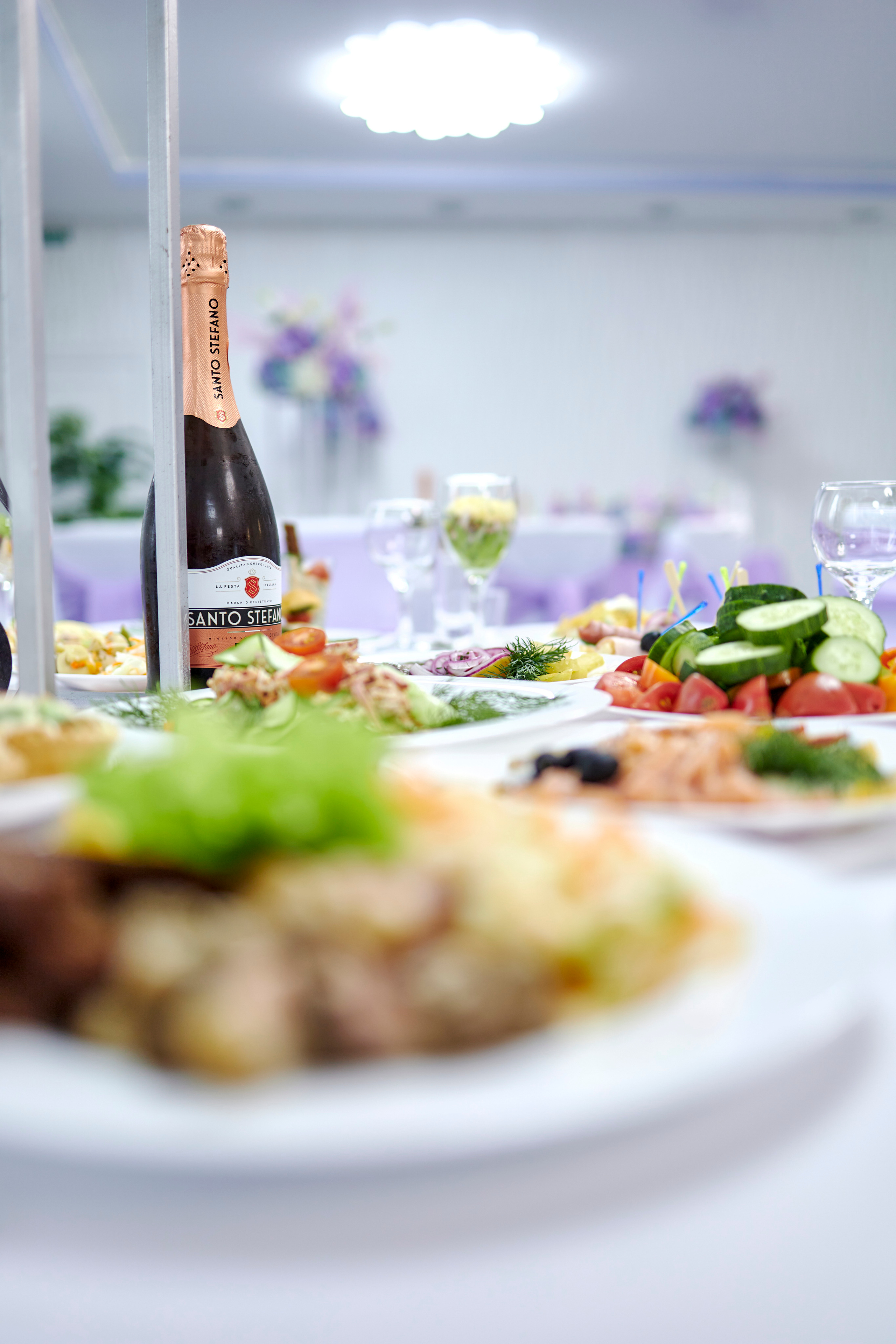 Кафе Гжель (сиреневый цвет). Фотограф Иван Кузьмин на любое Ваше мероприятие