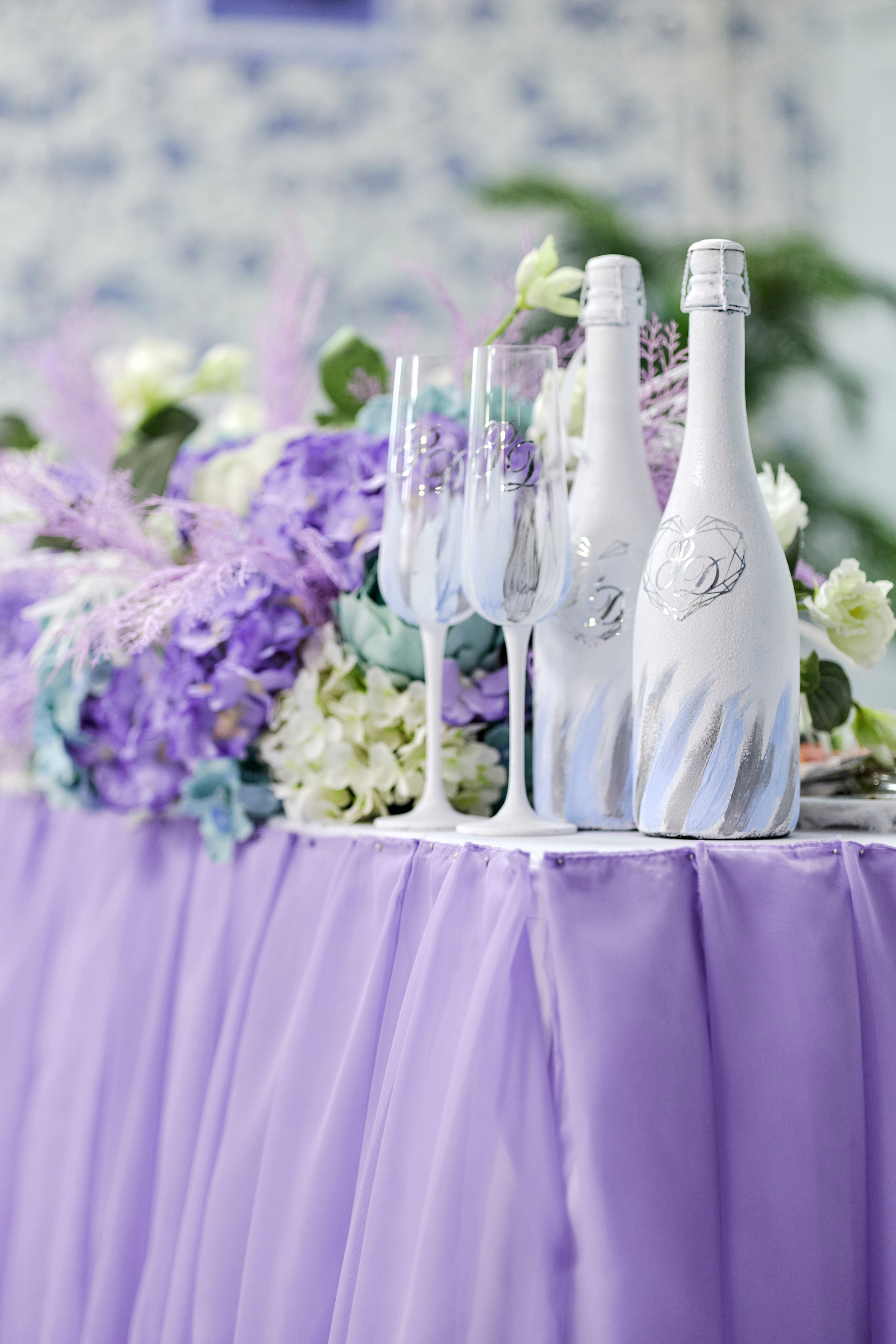 Кафе Гжель (сиреневый цвет). Фотограф Иван Кузьмин на любое Ваше мероприятие